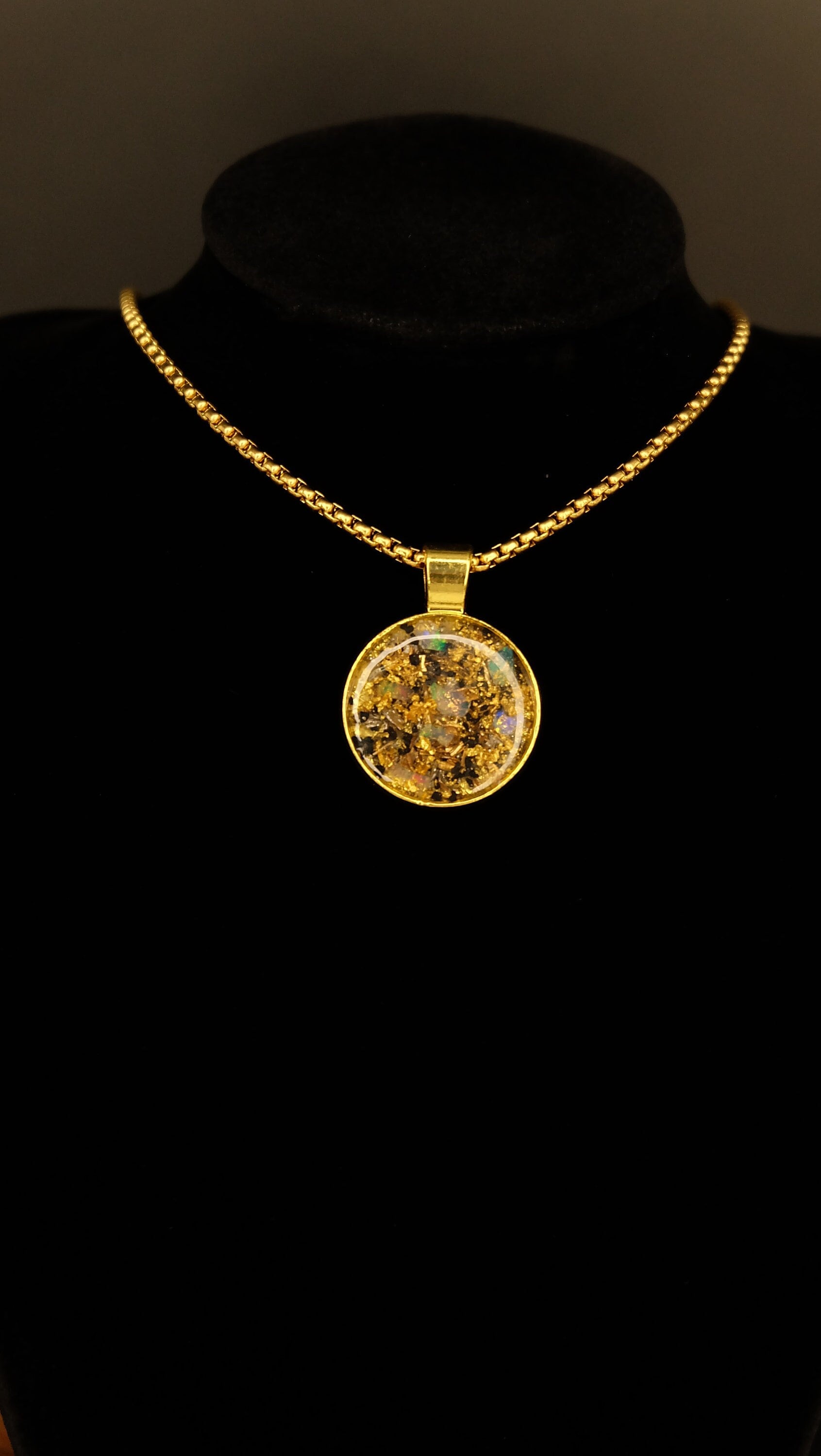 Opal Amulett Orgonit Anhänger mit Opal Gold Bismuth Bronze Bergkristall und Schungit Strahlenschutz und Aktivierung der Kreativität