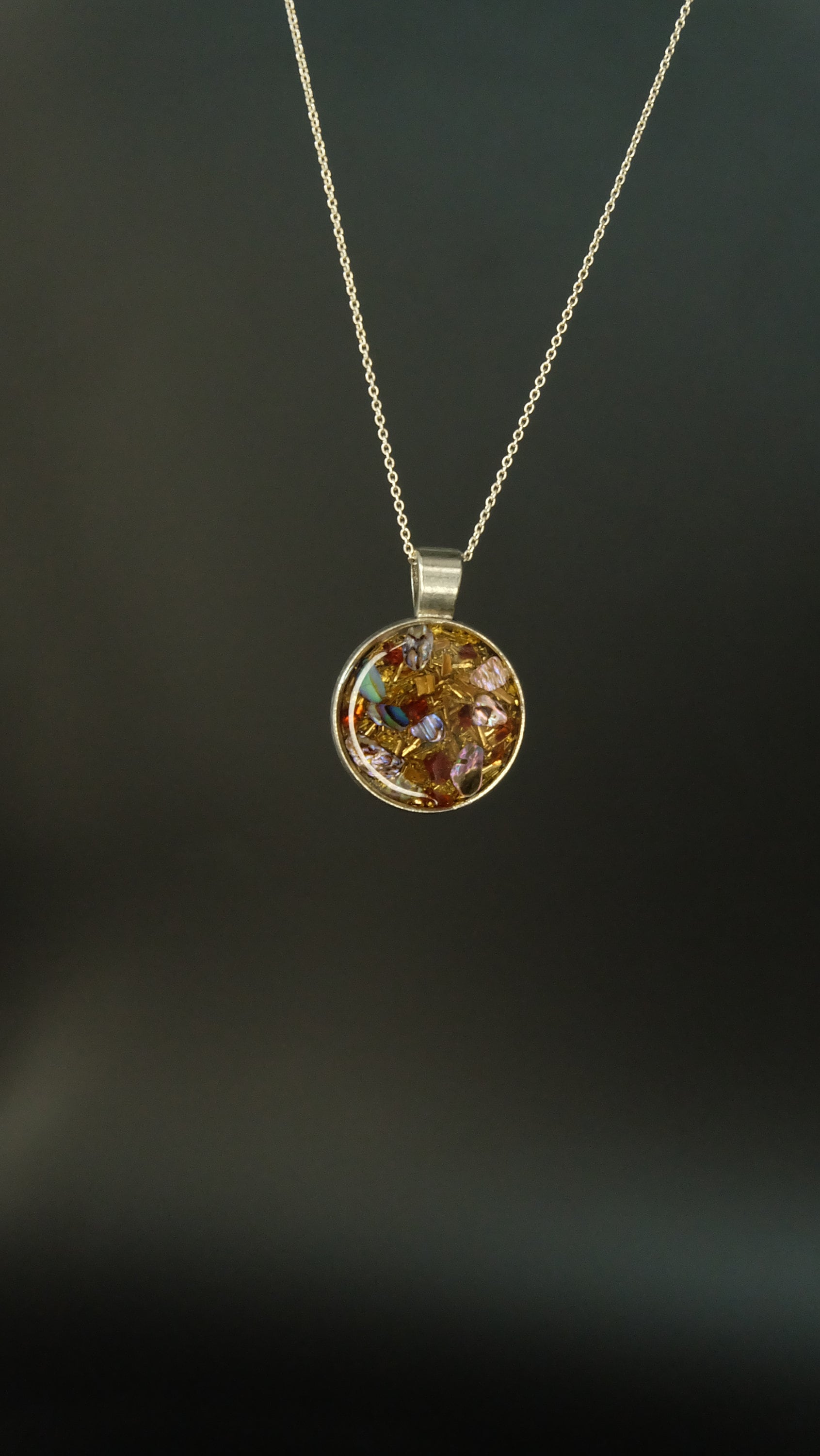 Matrix Amulett mit Perlmutt Spinell und Bergkristall Torus Kollektion von Sonnenkraft7