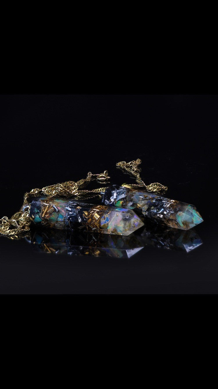 Opal Pendel Anhänger Edelstein Amulett mit echtem Edelopal und 925 Sterling Silber Fassung zur Steigerung von Kreativität und Kraft