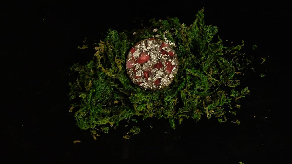 Edelmetall Orgonit Amulett aus Lapislazuli Smaragd oder Thulit mit Gold Platin und Silber