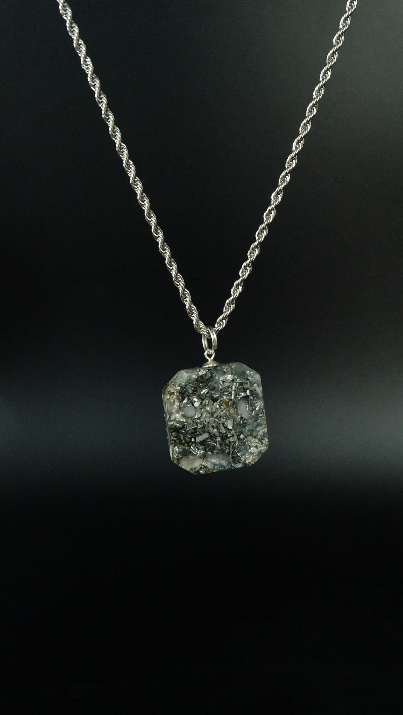 Berggeist® Bergkristall Orgonit Amulett für Schutz mit Blauer Topas Schwarzen Turmalin und Silber