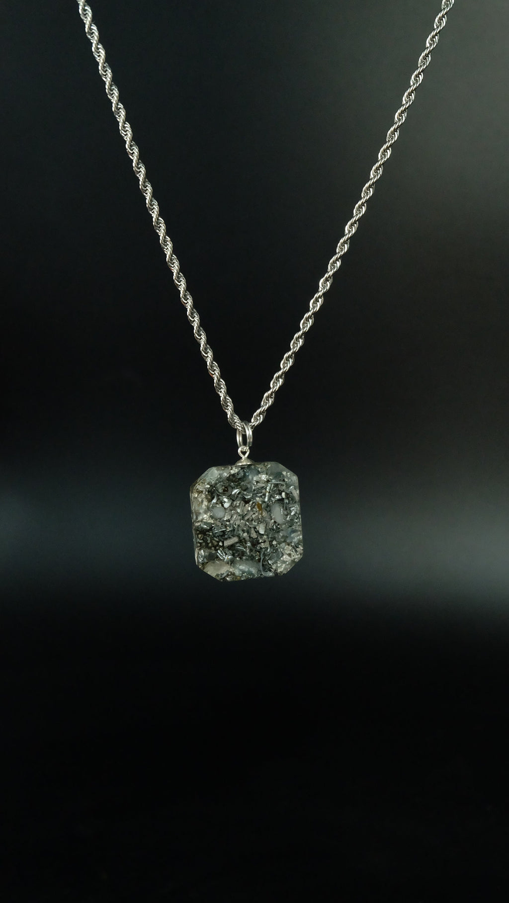 Berggeist® Bergkristall Orgonit Amulett für Schutz mit Blauer Topas Schwarzen Turmalin und Silber