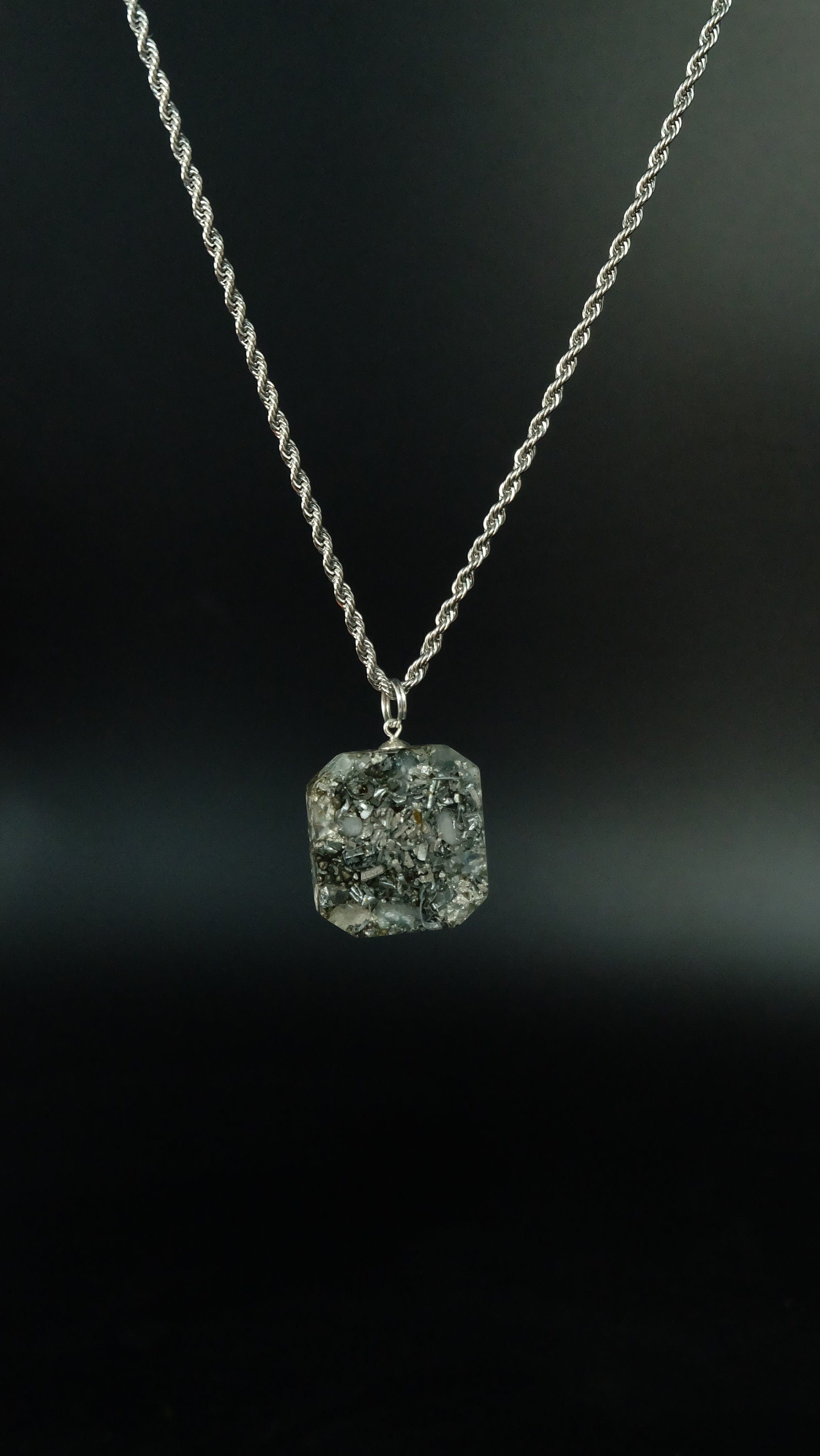 Berggeist® Bergkristall Orgonit Amulett für Schutz mit Blauer Topas Schwarzen Turmalin und Silber