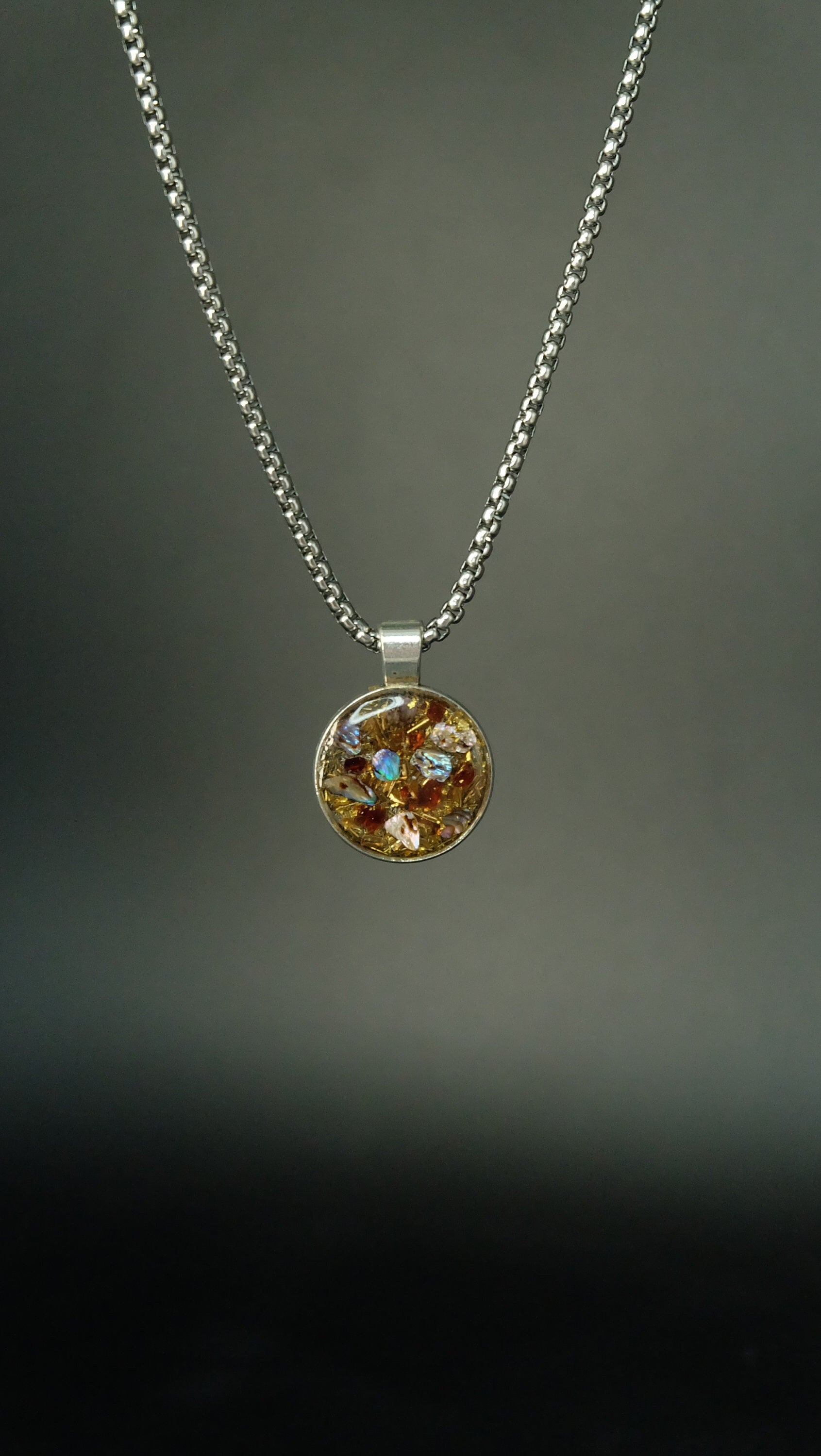 Matrix Amulett mit Perlmutt Spinell und Bergkristall Torus Kollektion von Sonnenkraft7