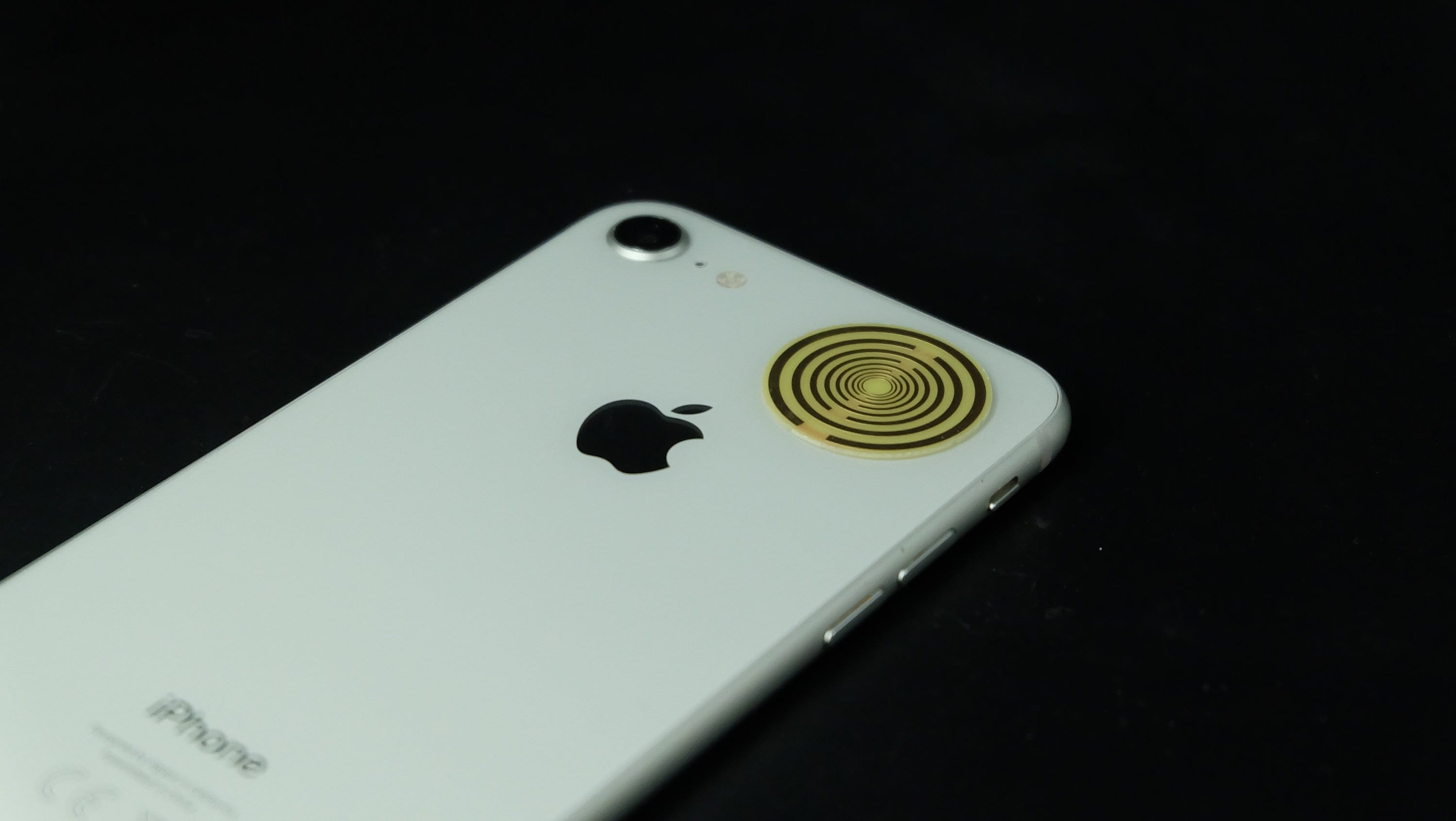 5G Lakhovsky EMF Handychip zum Aufkleben in der Farbe Gold | Schutz vor Strahlung für Handy, Computer & WLAN Router