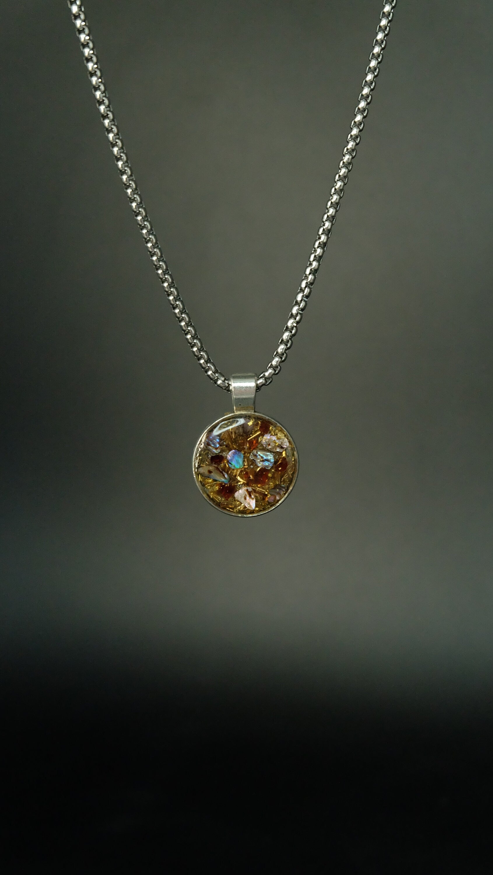 Matrix Amulett mit Perlmutt Spinell und Bergkristall Torus Kollektion von Sonnenkraft7