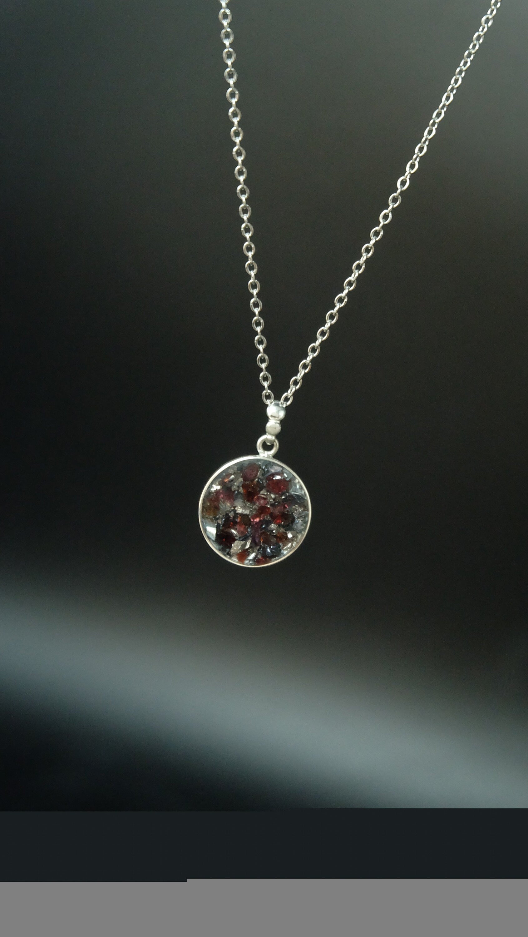 Atlantis® 925 Sterling Silber Amulett aus Edelsteinen und hochwertigen Metallen wie Granat und Silizium DM 20mm
