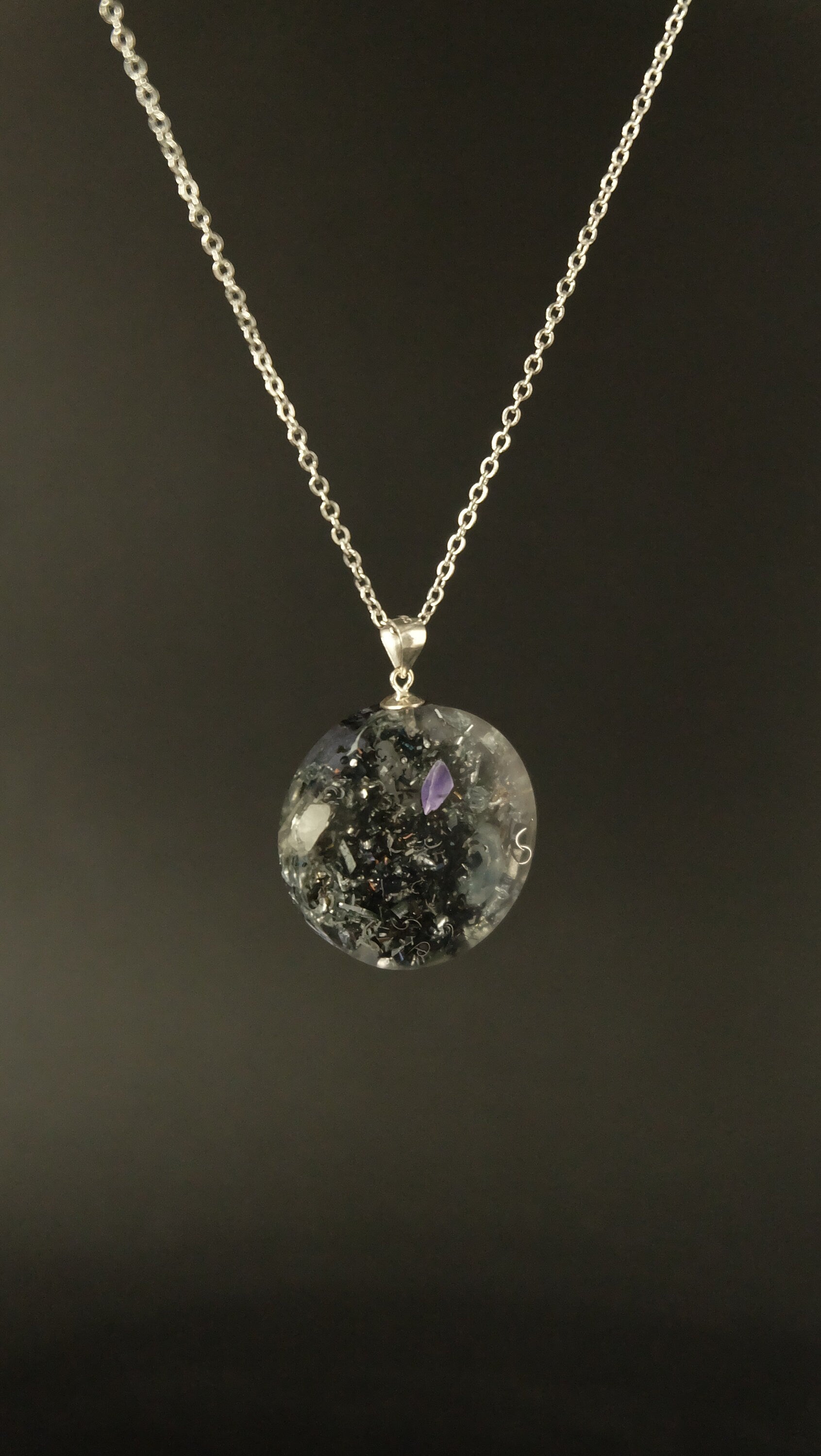 Orgonit Amulett mit Iolith Aquamarin und Silizium von Hand gefertigt mit DM 30mm in 925 Sterling Silber