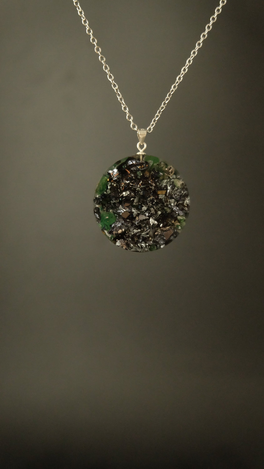 Blume des Lebens Orgonit Amulett Heilige Geometrie Anhänger aus Edelsteinen wie Smaragd und Aventurin DM 30mm mit 925 Sterling Silber