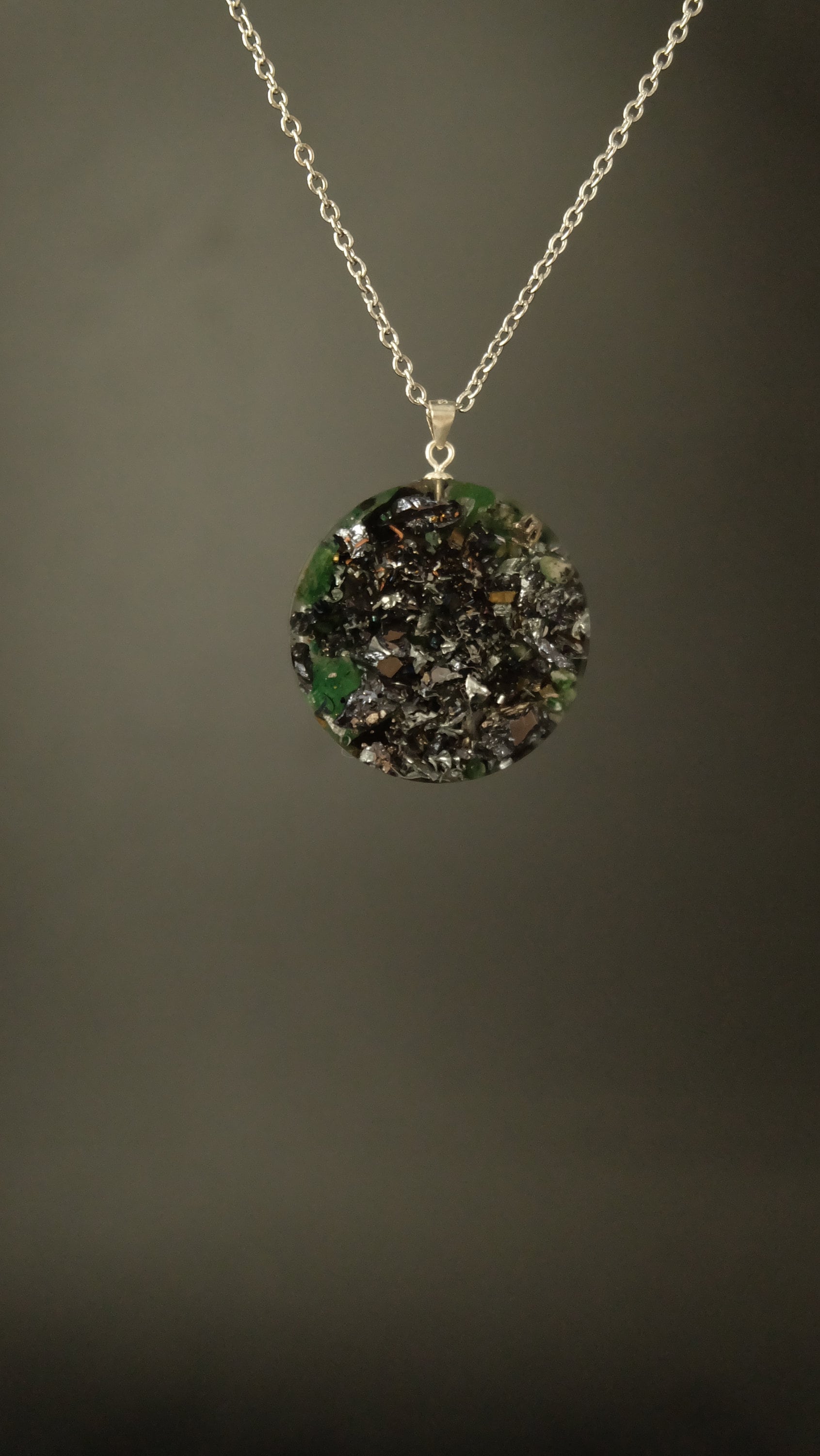 Blume des Lebens Orgonit Amulett Heilige Geometrie Anhänger aus Edelsteinen wie Smaragd und Aventurin DM 30mm mit 925 Sterling Silber