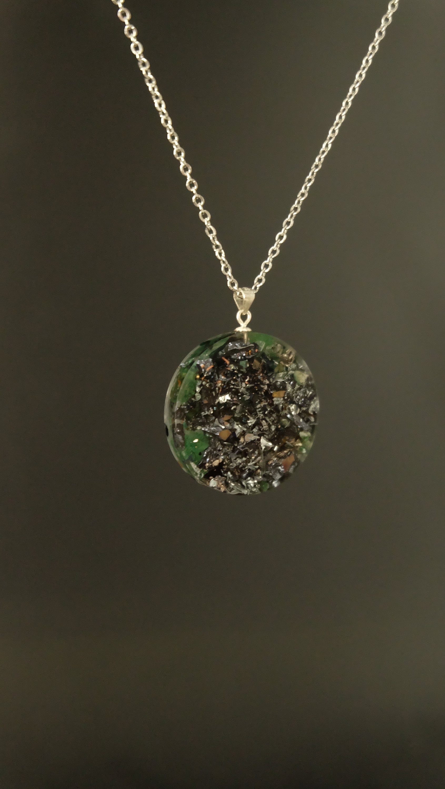 Blume des Lebens Orgonit Amulett Heilige Geometrie Anhänger aus Edelsteinen wie Smaragd und Aventurin DM 30mm mit 925 Sterling Silber