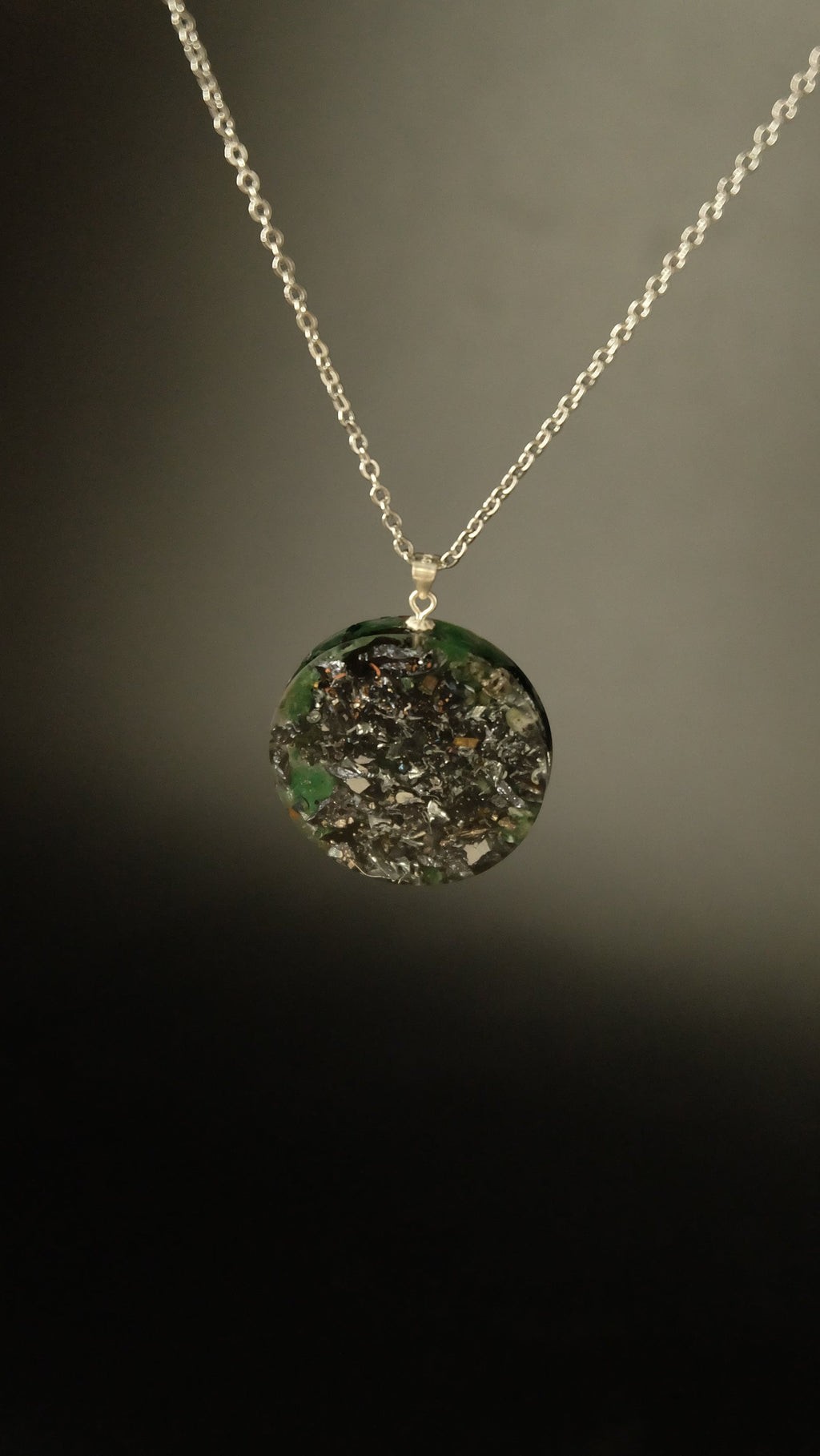 Blume des Lebens Orgonit Amulett Heilige Geometrie Anhänger aus Edelsteinen wie Smaragd und Aventurin DM 30mm mit 925 Sterling Silber
