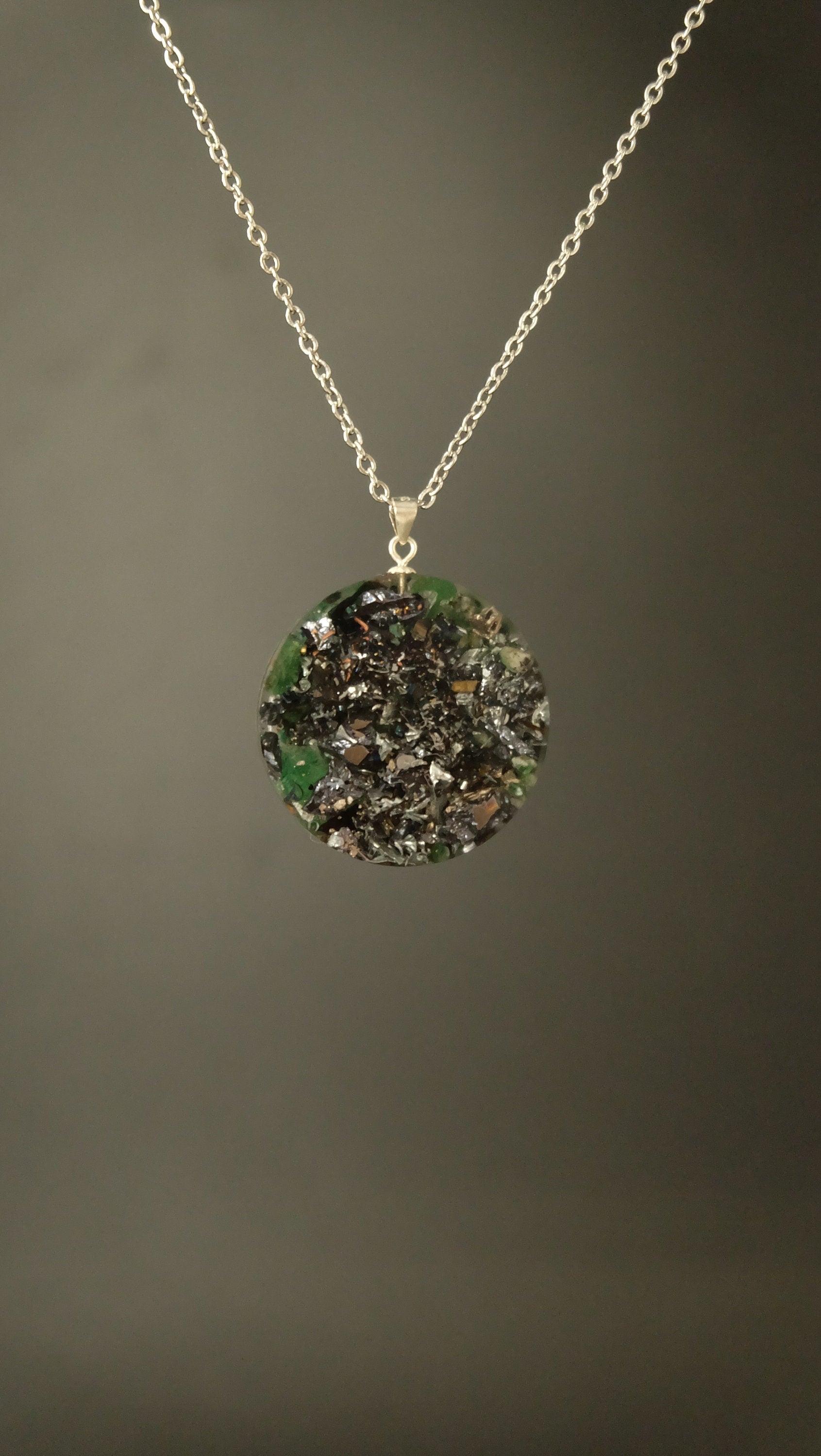 Blume des Lebens Orgonit Amulett Heilige Geometrie Anhänger aus Edelsteinen wie Smaragd und Aventurin DM 30mm mit 925 Sterling Silber