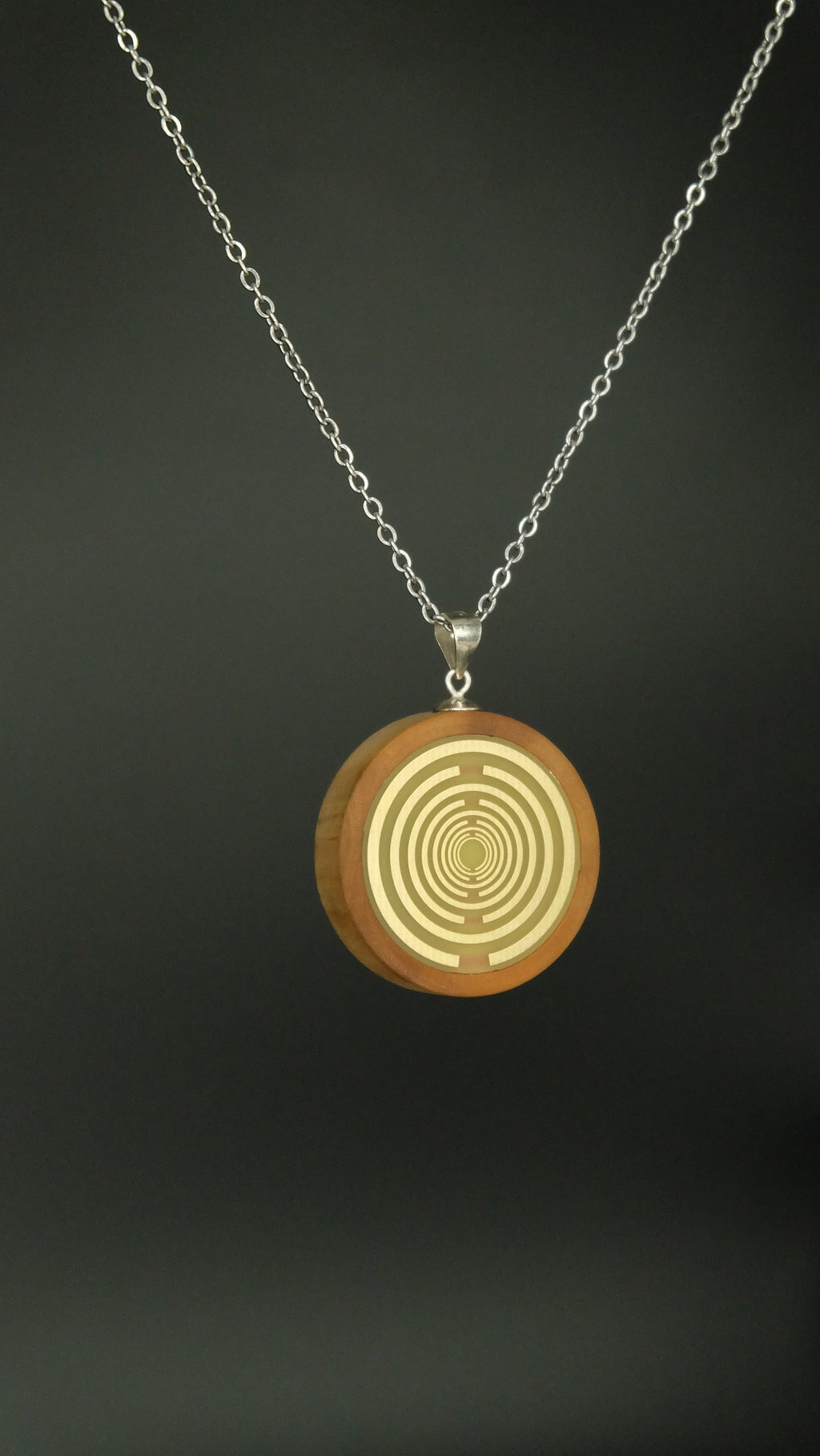 Lakhovsky Amulett aus italienischen Olivenholz zum Schutz vor 5G Strahlung Elektrosmog und für Chakra Harmonisierung und Blockadenlösung MWO