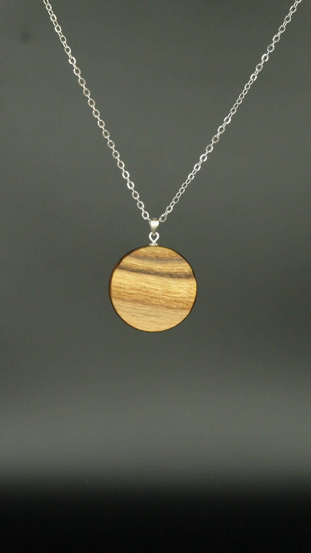 Holz Schmuckanhänger Orgonit Amulett aus Labradorit Amethyst und Essigbaumholz mit 925 Silber Öse Sonderanfertigung