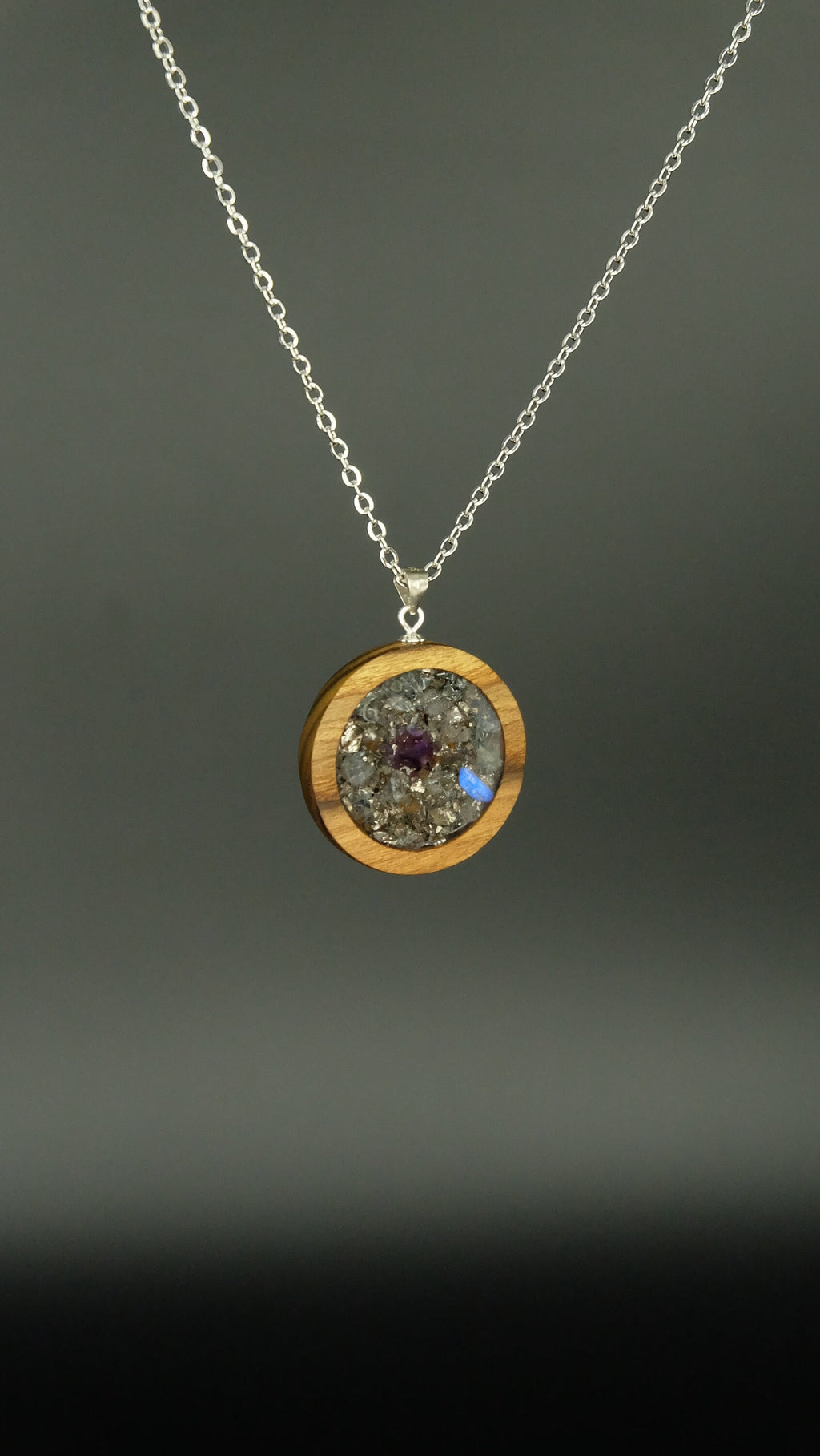 Holz Schmuckanhänger Orgonit Amulett aus Labradorit Amethyst und Essigbaumholz mit 925 Silber Öse Sonderanfertigung