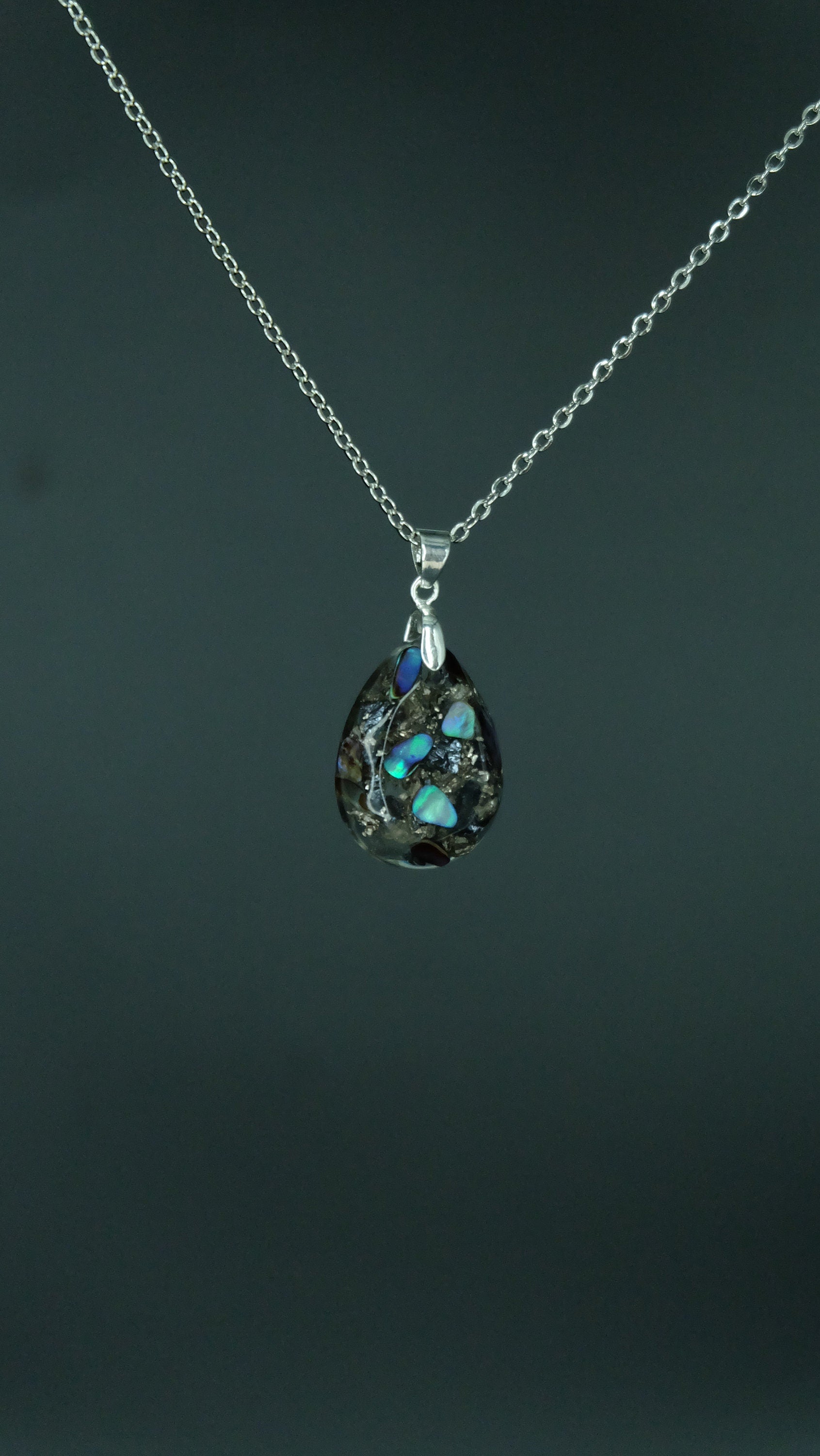 Luxuriöser moderner Perlmutt Schmuck Anhänger aus 925 Sterling Silber von Hand gefertigt in einer Schmuckmanufaktur in Deutschland