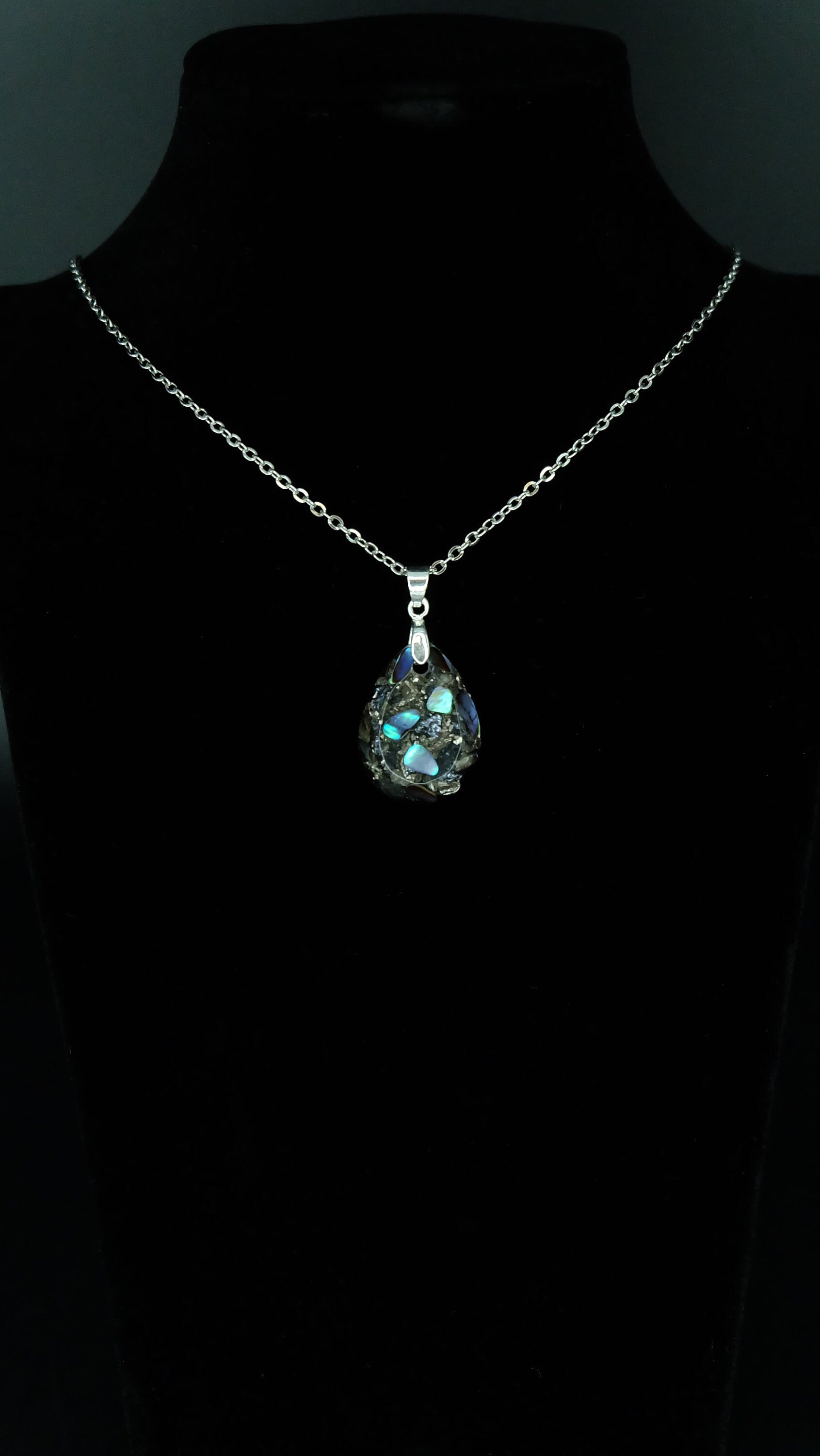 Luxuriöser moderner Perlmutt Schmuck Anhänger aus 925 Sterling Silber von Hand gefertigt in einer Schmuckmanufaktur in Deutschland
