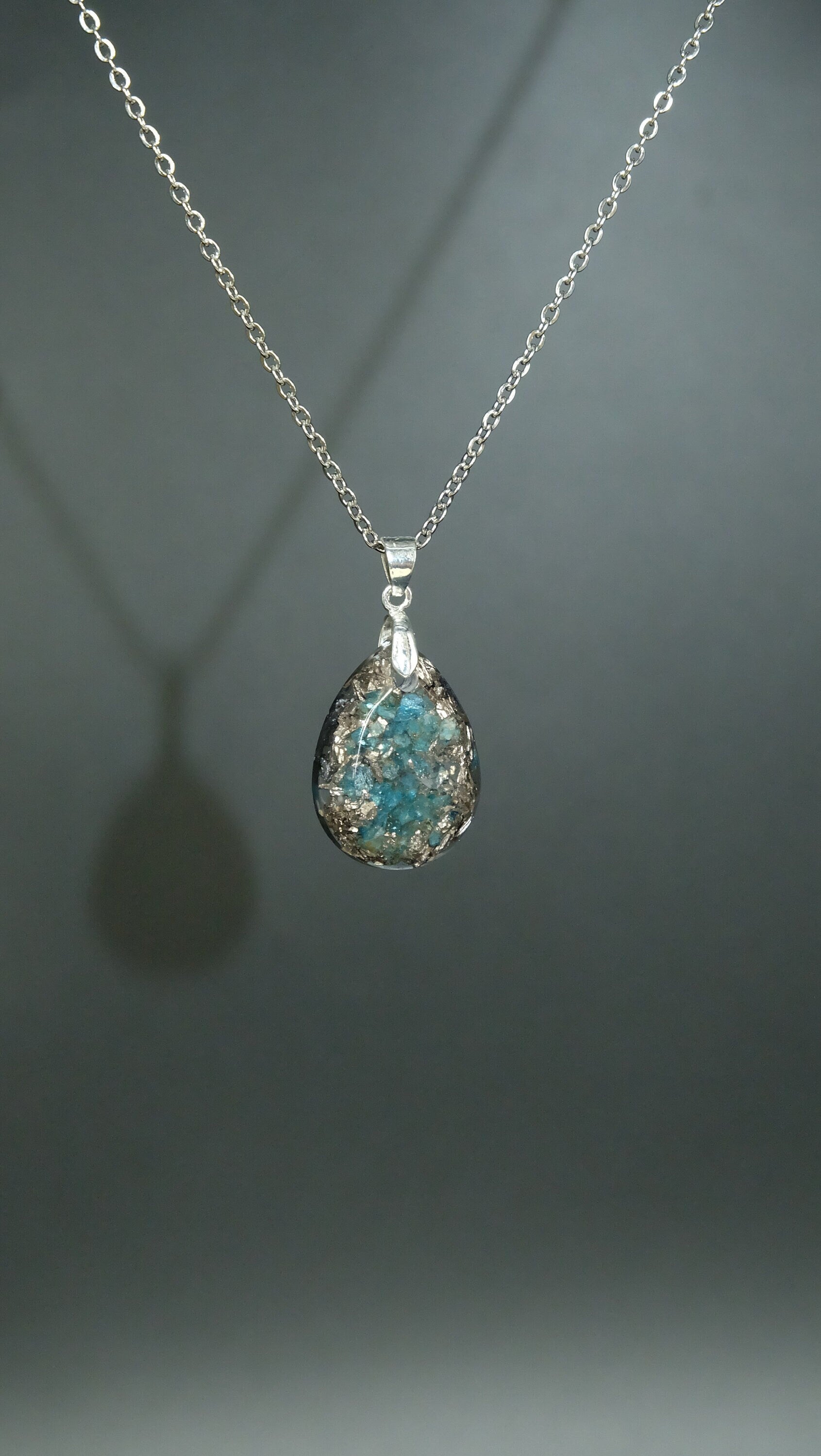Apatit Tropfen Anhänger mit 925 Sterling Silber Silizium und Bergkristall