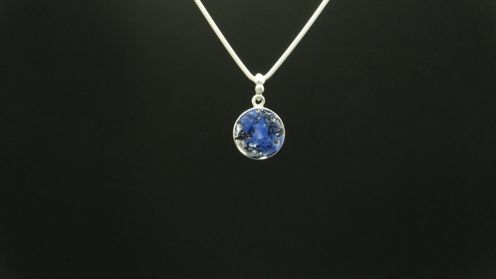 925 Sterling Silber Anhänger mit Halskette von Hand gefertigt aus Sodalith Kunstharz und recycelten Metallen in 10-20mm