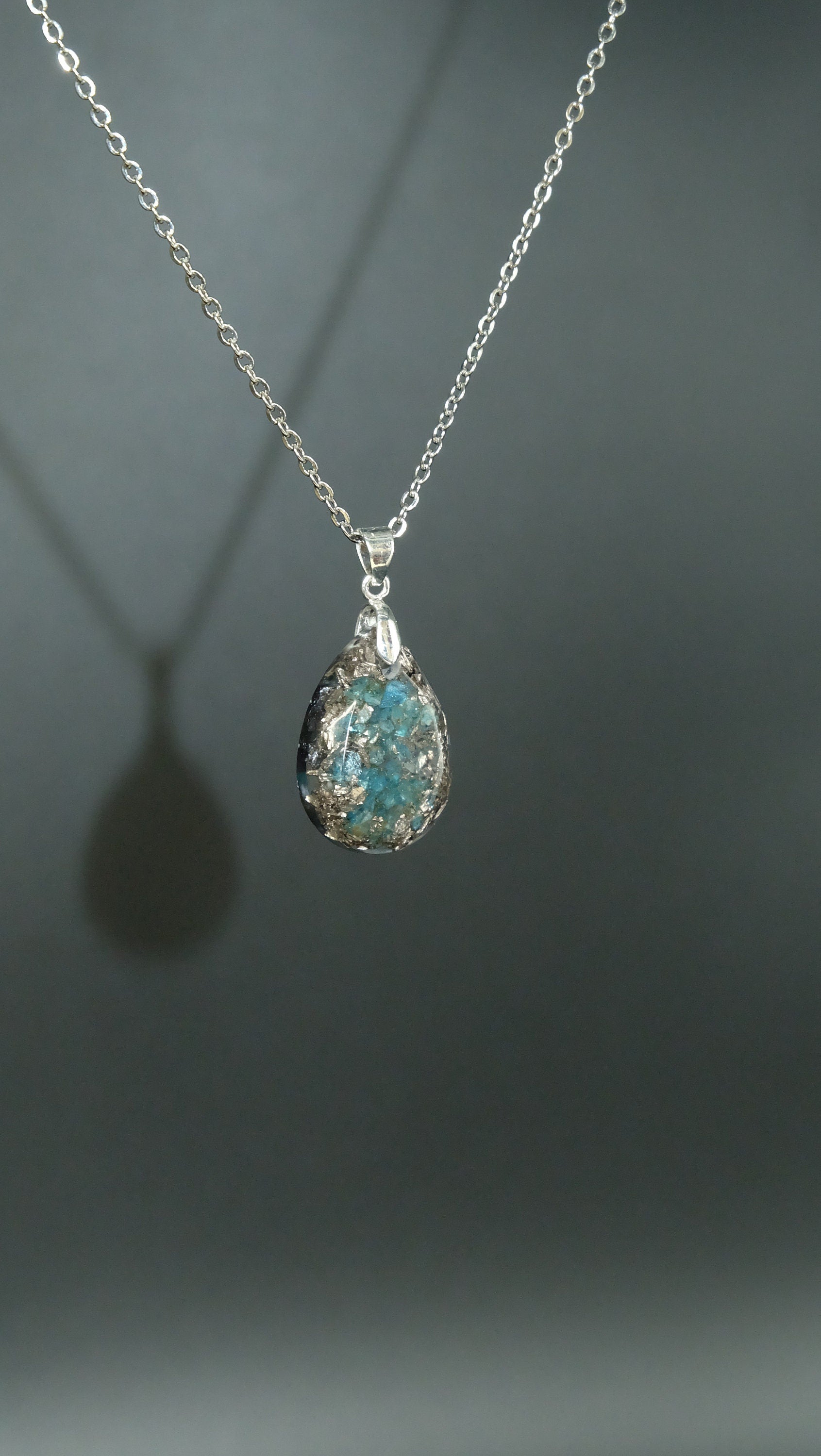 Apatit Tropfen Anhänger mit 925 Sterling Silber Silizium und Bergkristall