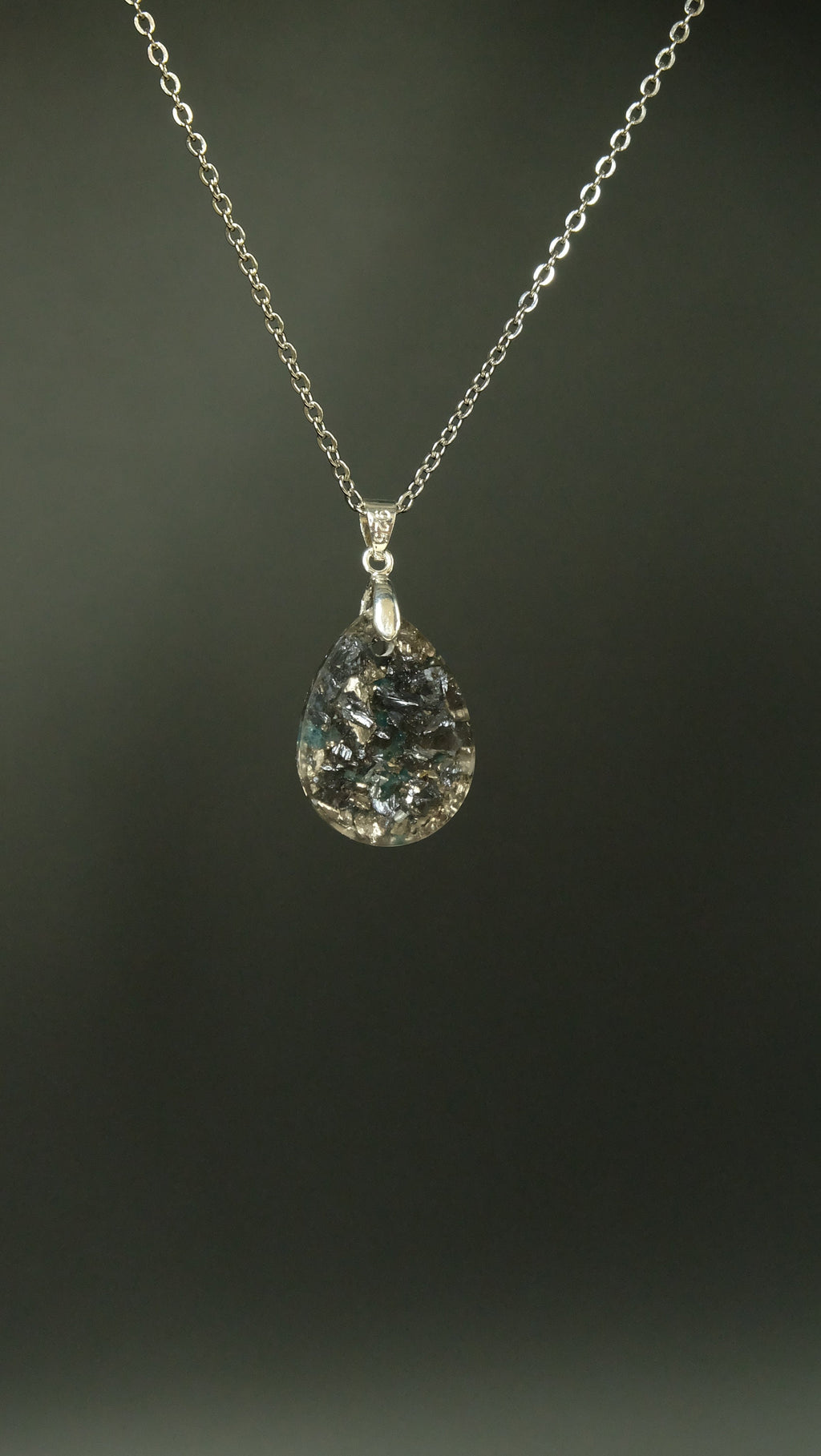 Apatit Tropfen Anhänger mit 925 Sterling Silber Silizium und Bergkristall