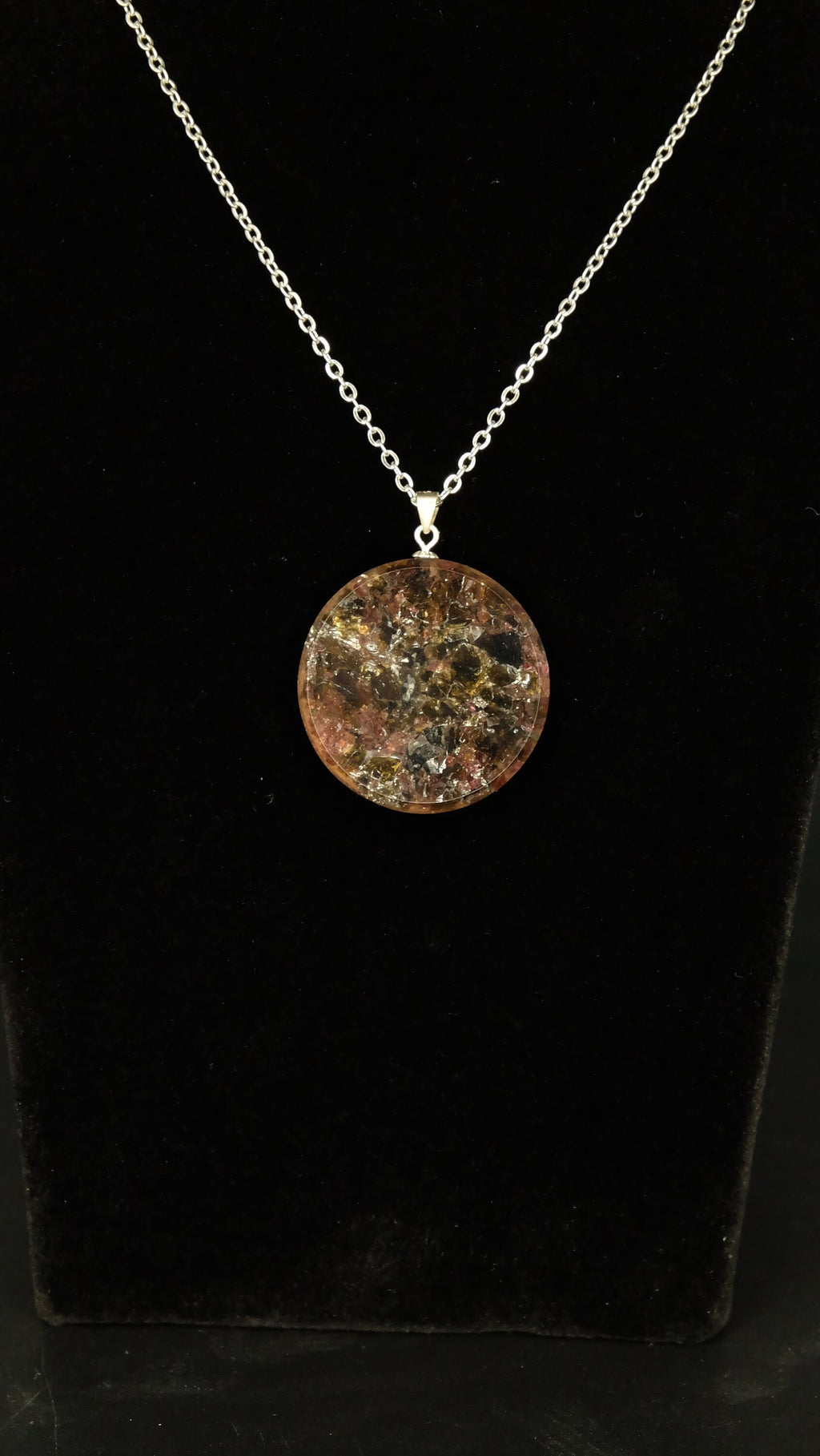 Orgonit Amulett mit Tektit Granat und Blattsilber DM 30mm von Hand hergestellt in Deutschland