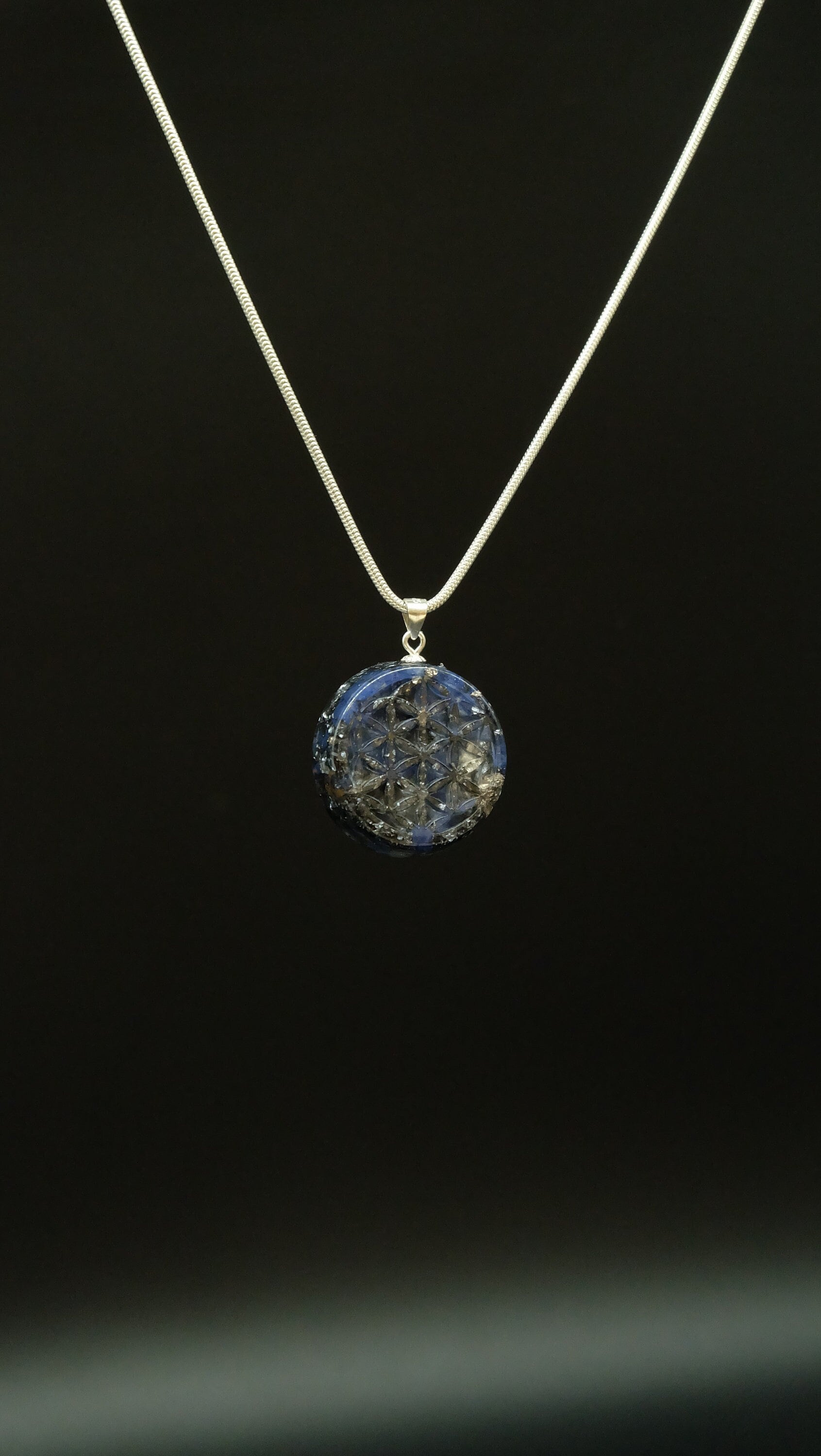 Lebensblume Edelstein Schmuckanhänger Handgefertigtes Amulett Orgonit Heilige Geometrie Spiritueller Schmuck