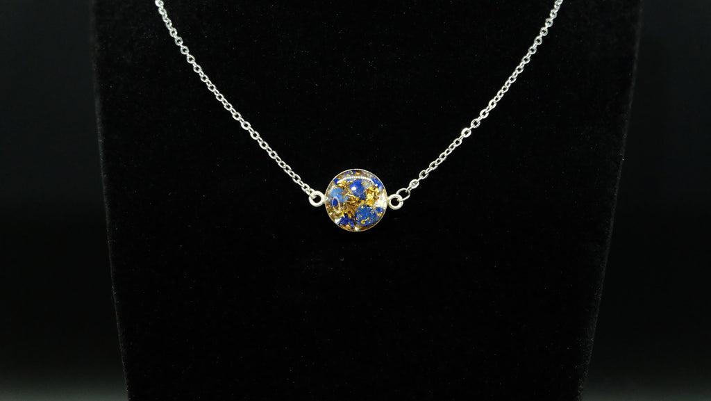 Lapislazuli 925 Sterling Silber Anhänger mit Halskette von Hand gefertigt aus Edelsteinen Kunstharz und recycelten Metallen