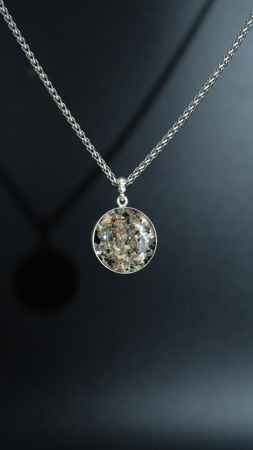 21mm 925 Sterling Silber Amulett mit Opal und Edelschungit von Hand gefertigt in einer Schmuckmanufaktur in Deutschland