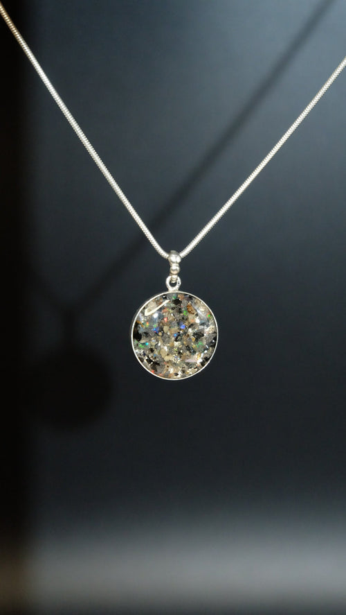 21mm 925 Sterling Silber Amulett mit Opal und Edelschungit von Hand gefertigt in einer Schmuckmanufaktur in Deutschland