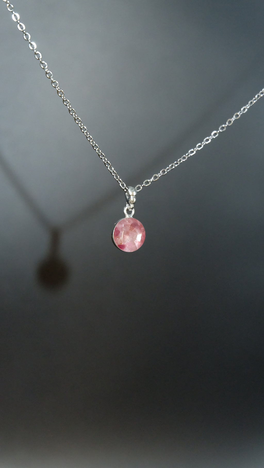 Rosa 925 Sterling Silber Anhänger mit Halskette aus echten Edelsteinen mit rotem Turmalin für Liebe und Partnerschaft Frauenschmuck Mädchen
