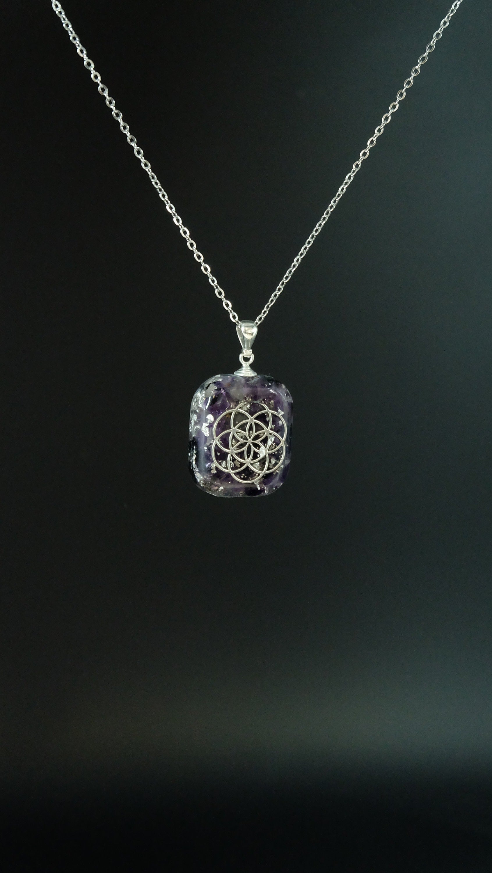 Lebensblume Orgonit Amulett mit Amethyst und Silber von Hand gefertigt