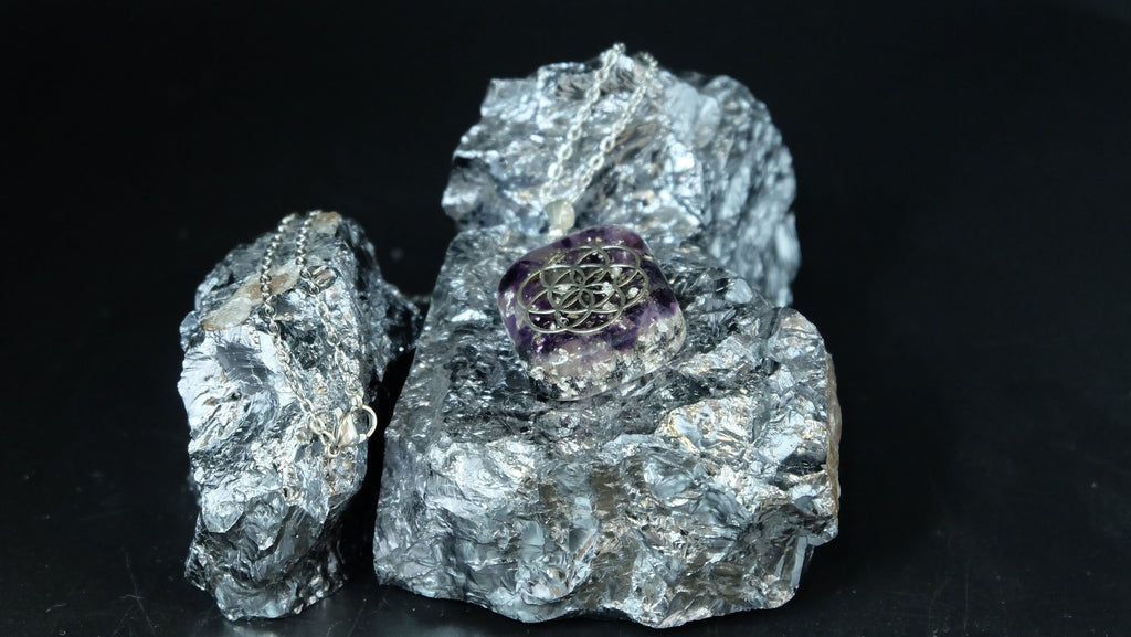 Lebensblume Orgonit Amulett mit Amethyst und Silber von Hand gefertigt