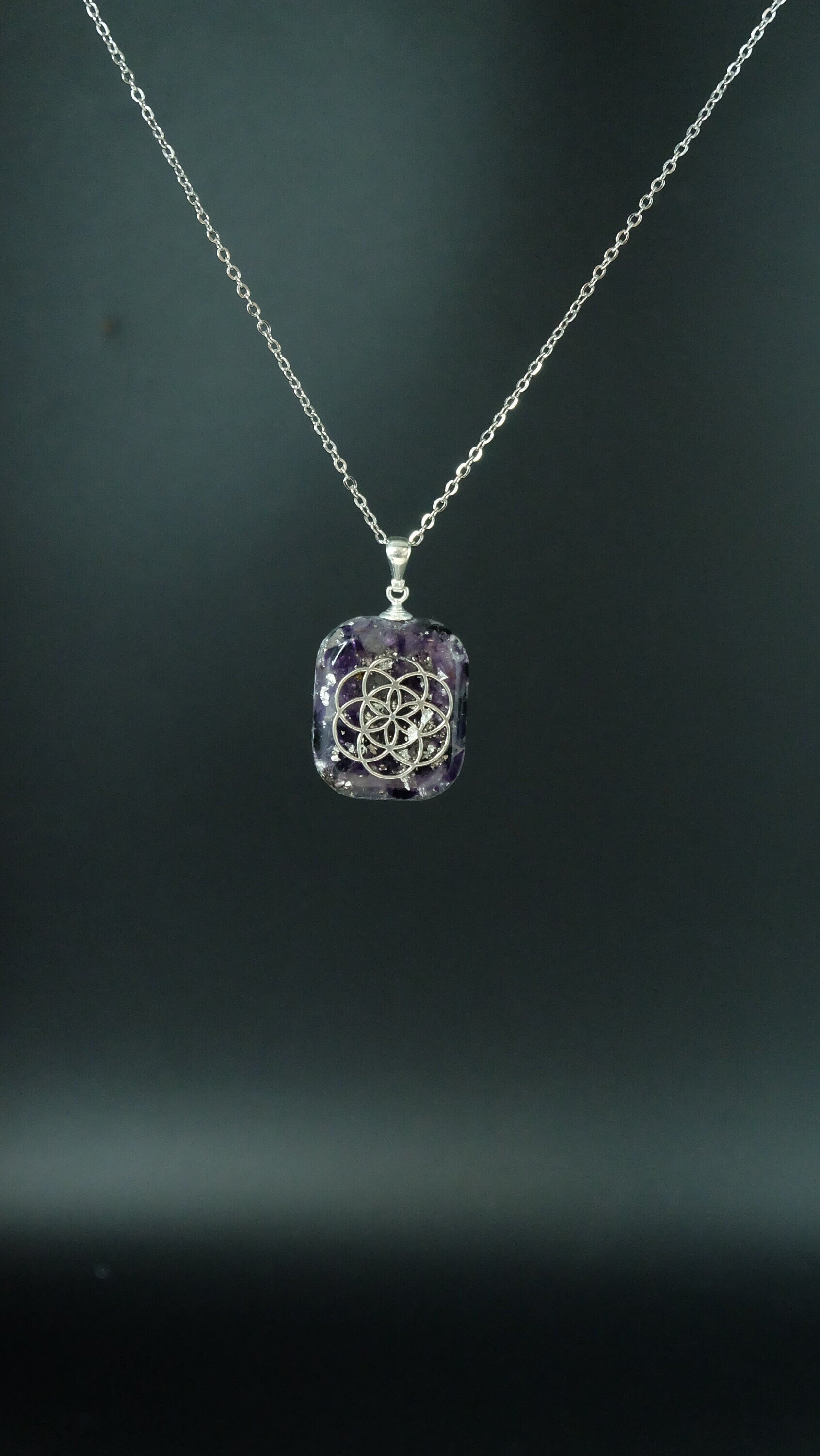 Lebensblume Orgonit Amulett mit Amethyst und Silber von Hand gefertigt