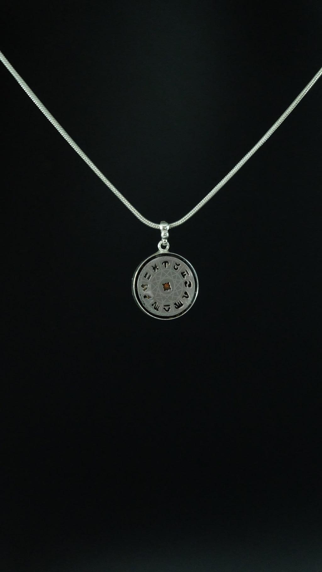 Tierkreis 925 Sterling Silber Amulett von Hand gefertigt Heilige Geometrie Orgonit Anhänger mit Opal 20mm Astrologie Schmuck