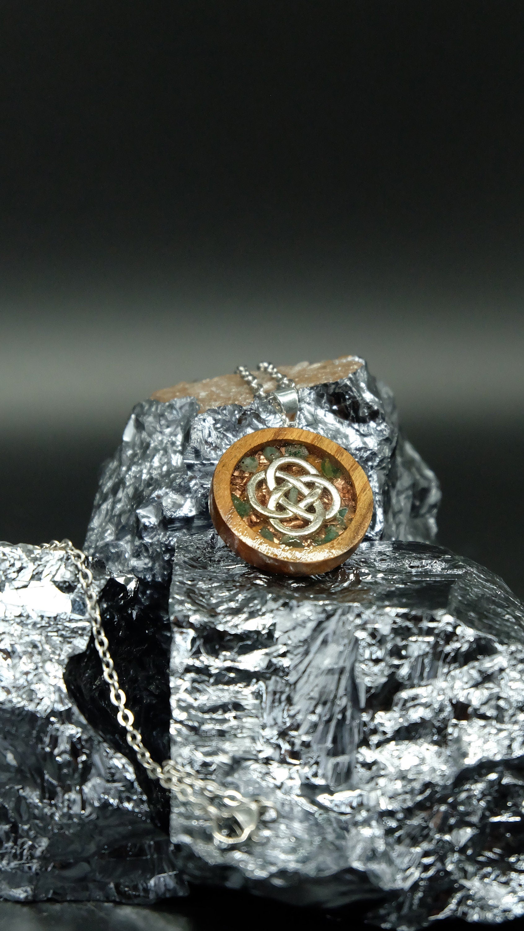 Keltisches Essigbaumholz Orgonit Amulett mit 925 Silber Öse Sonderanfertigung