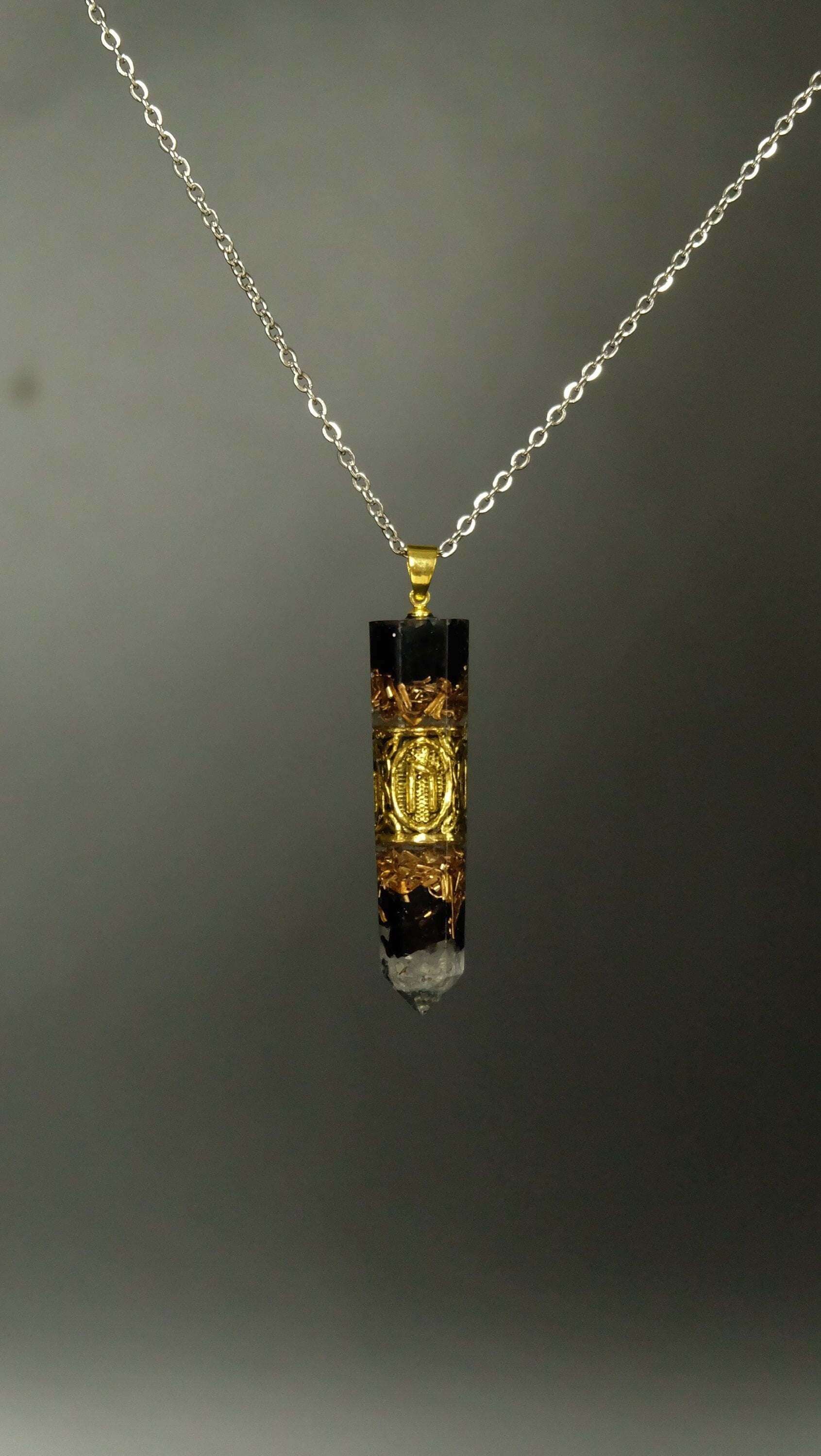 Wikinger Runen Anhänger Schutzamulett Nordisches Runen Amulett Orgonit Anhänger Futhark von Hand gefertigt Mittelalter Schmuck