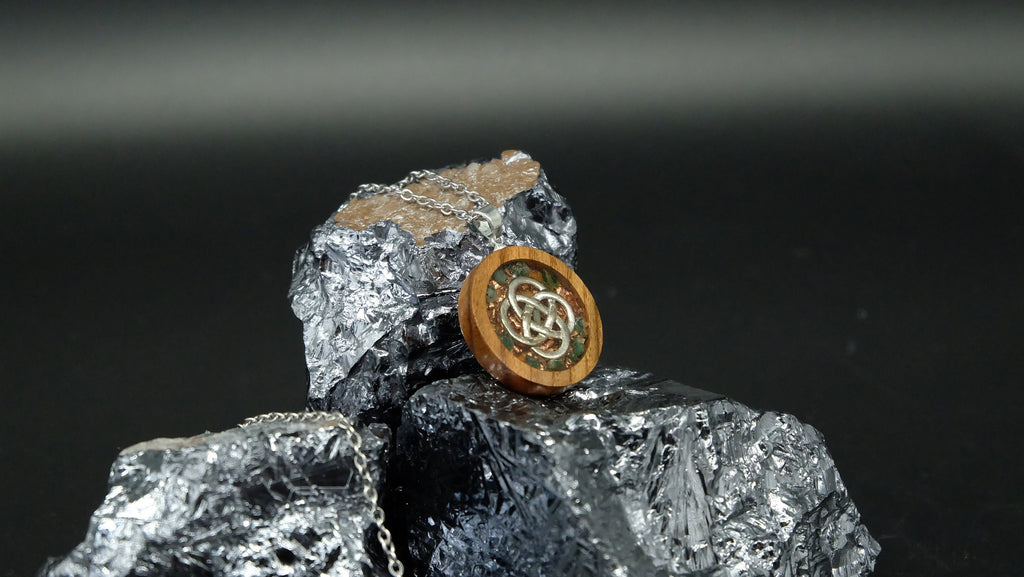 Keltisches Essigbaumholz Orgonit Amulett mit 925 Silber Öse Sonderanfertigung