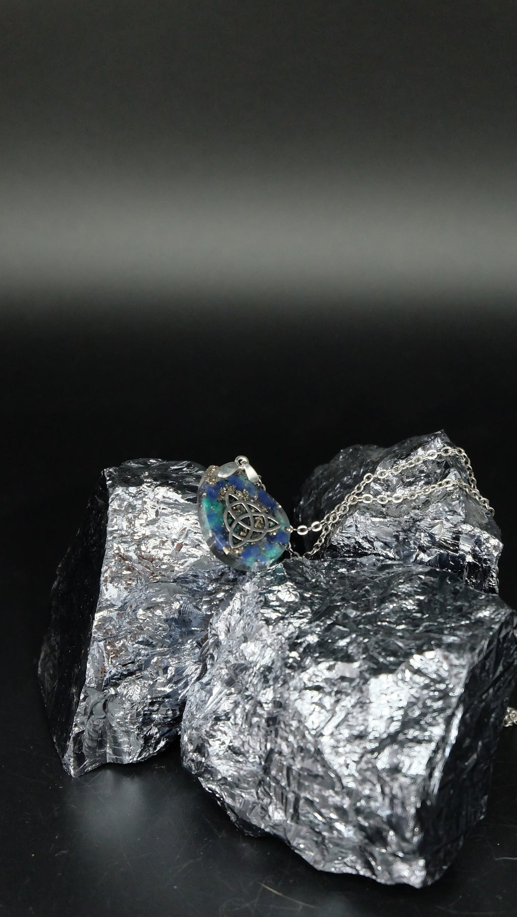 Keltisches Tropfenamulett aus Sodalith und Amazonit 925 Sterling Silberkette Versand aus Deutschland