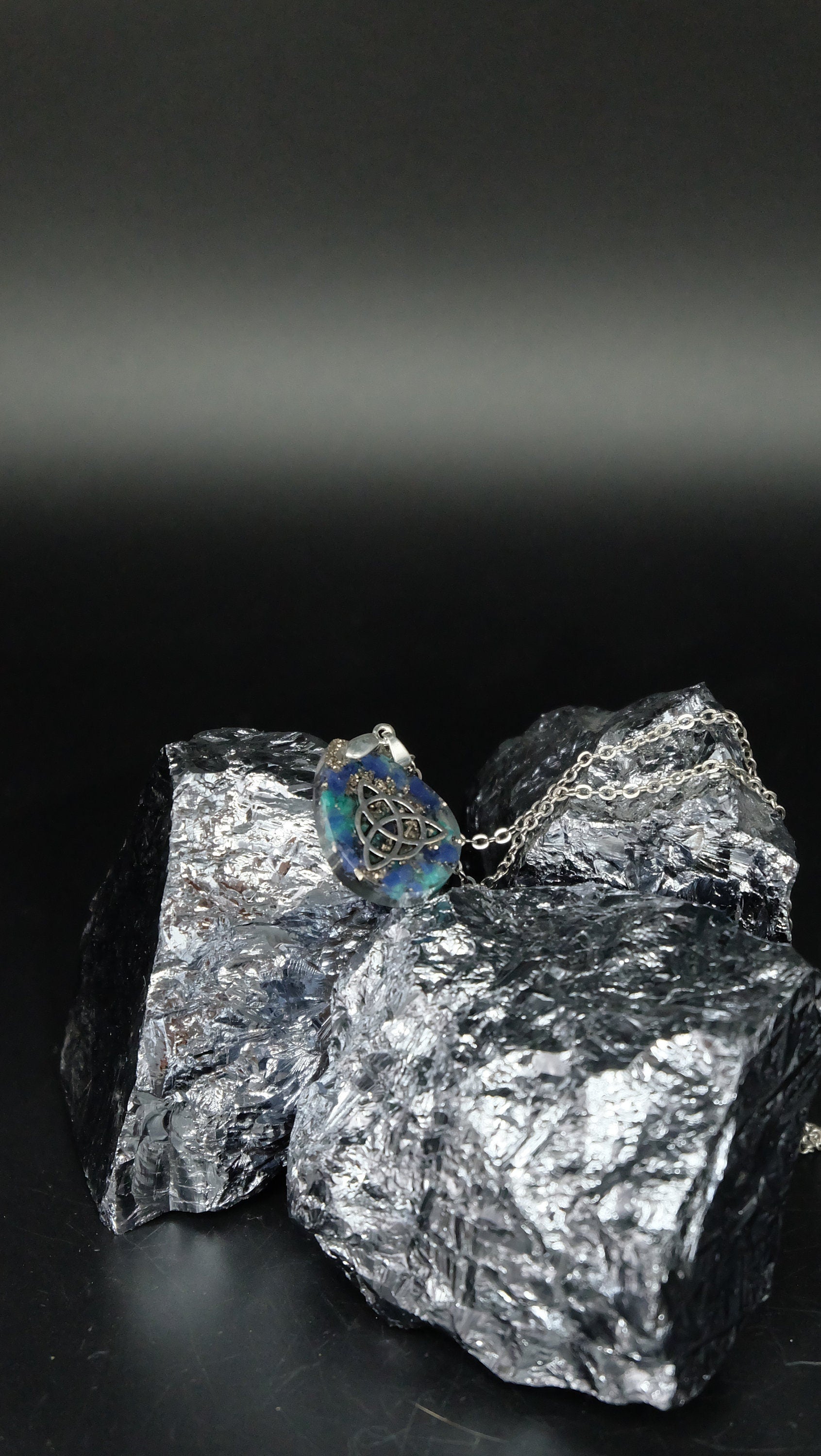 Keltisches Tropfenamulett aus Sodalith und Amazonit 925 Sterling Silberkette Versand aus Deutschland