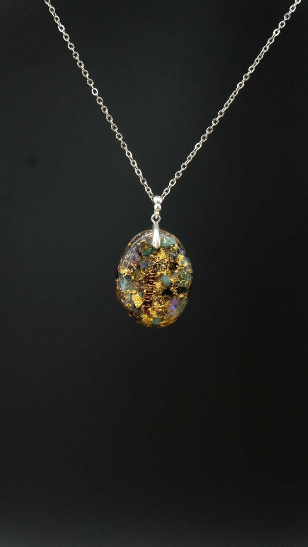 Gold Orgonit Amulett mit Aventurin  - Kraftvoller Begleiter für Kreativität Fantasie und Freude