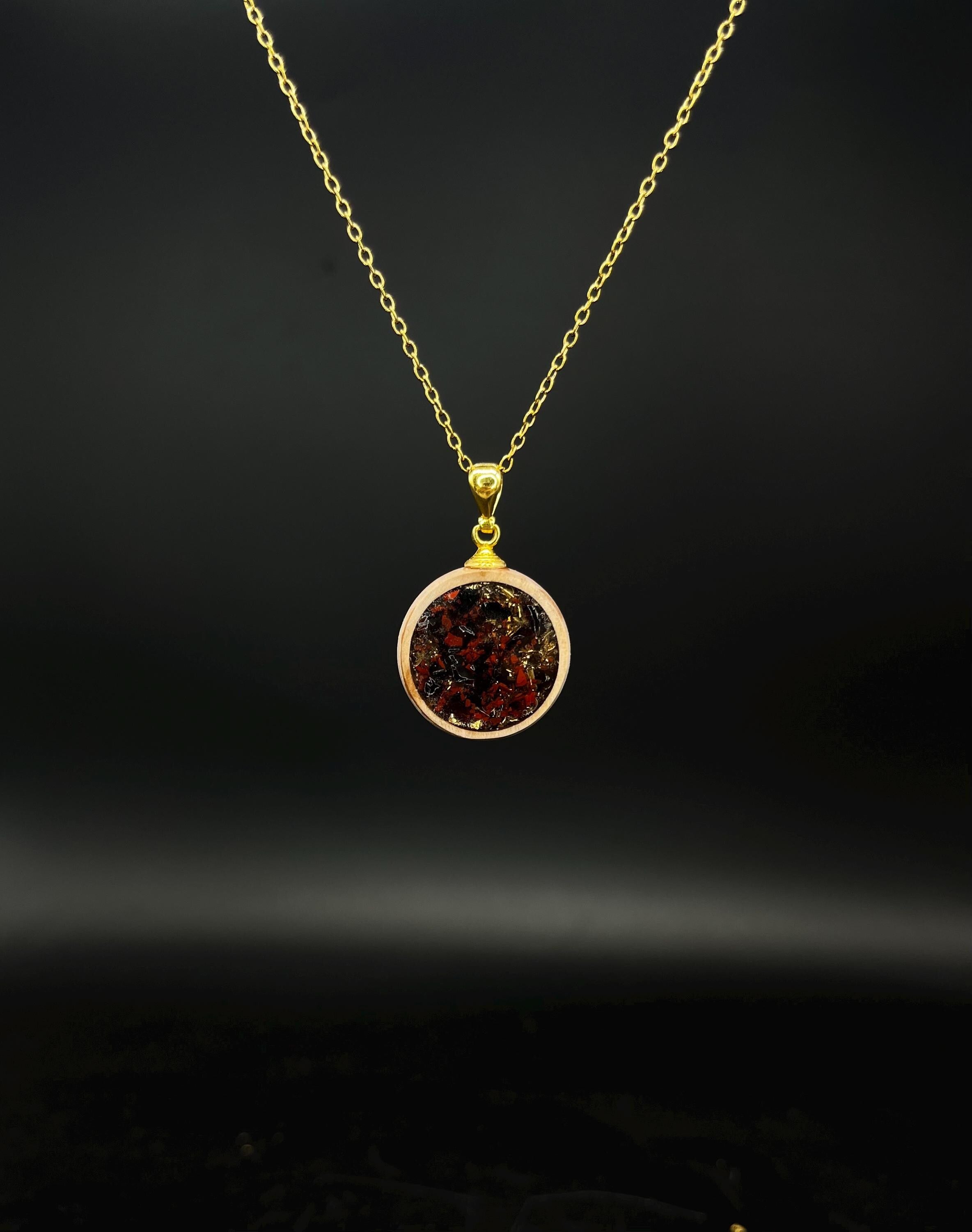 Orgonit Amulett aus Rotem Jaspis und Olivenholz mit 925 Silber Öse Sonderanfertigung mit DM 25mm von Hand hergestellt