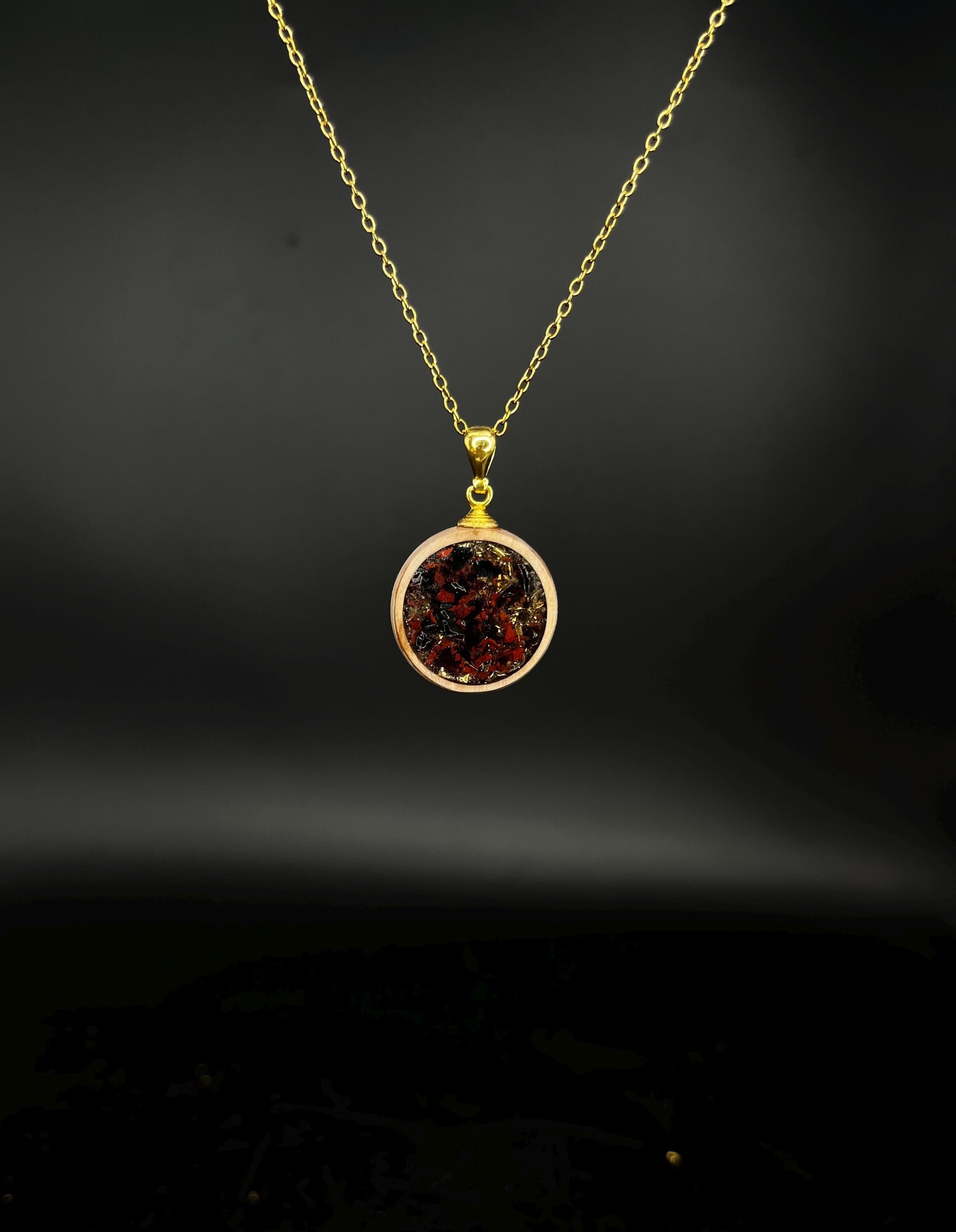 Orgonit Amulett aus Rotem Jaspis und Olivenholz mit 925 Silber Öse Sonderanfertigung mit DM 25mm von Hand hergestellt