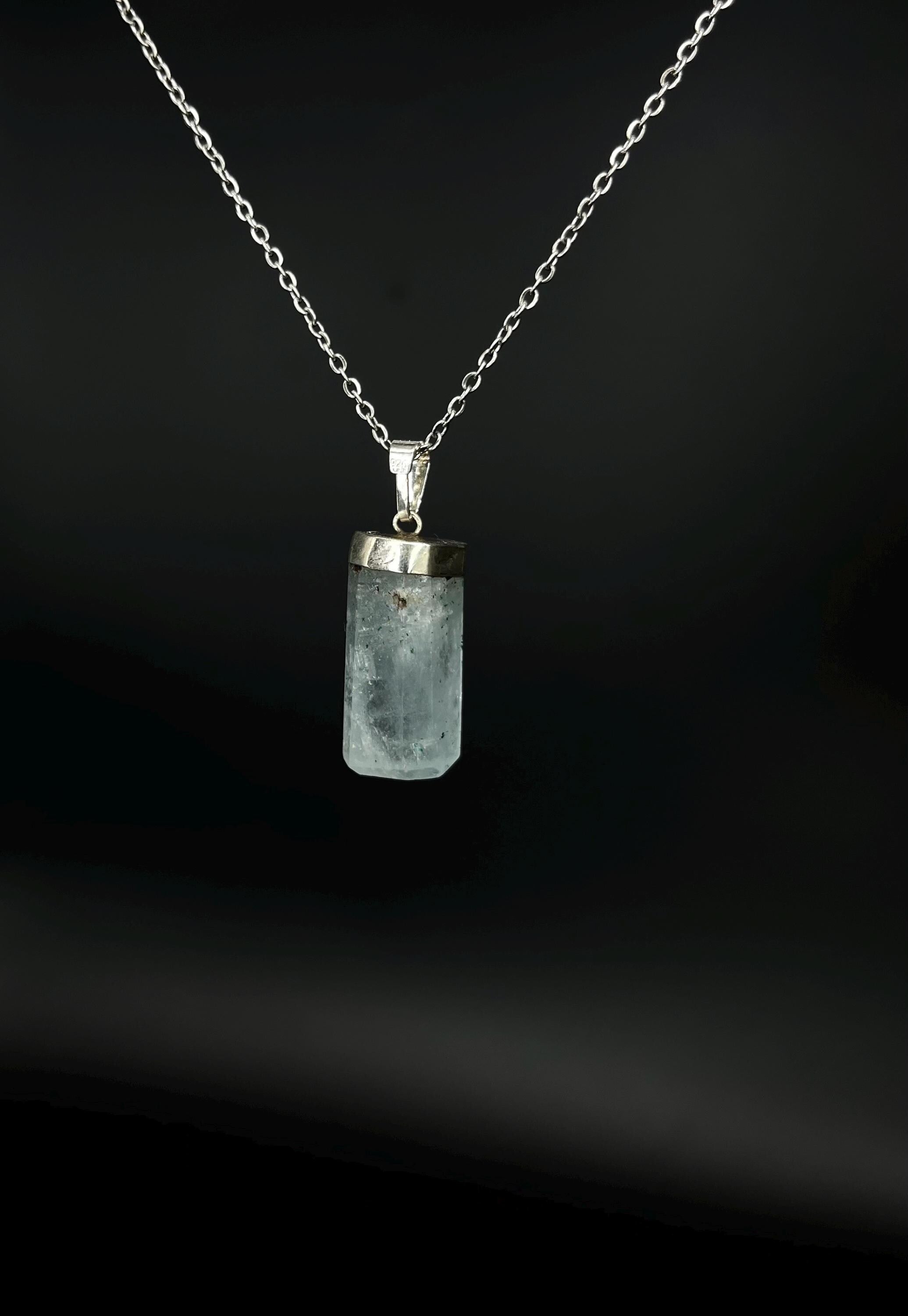 Natürlicher Eisblauer Aquamarin Anhänger mit 925 Sterling Silber Fassung 17x10mm in A-Qualität