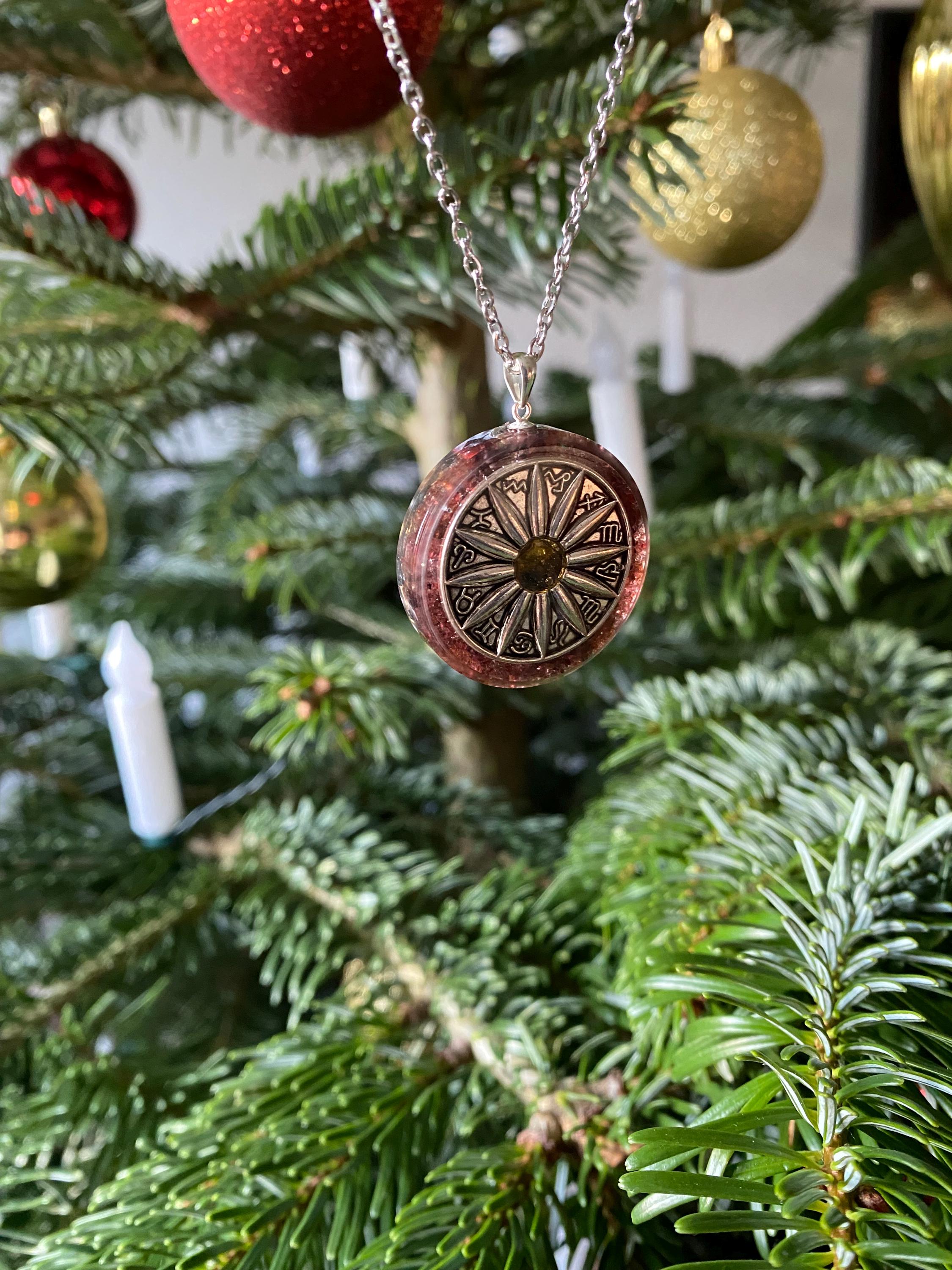 Sternzeichen Orgonit Amulett mit Muskovit und Silizium | Sternzeichen Anhänger | Astrologie Kettenanhänger aus Kristallen von Hand gemacht
