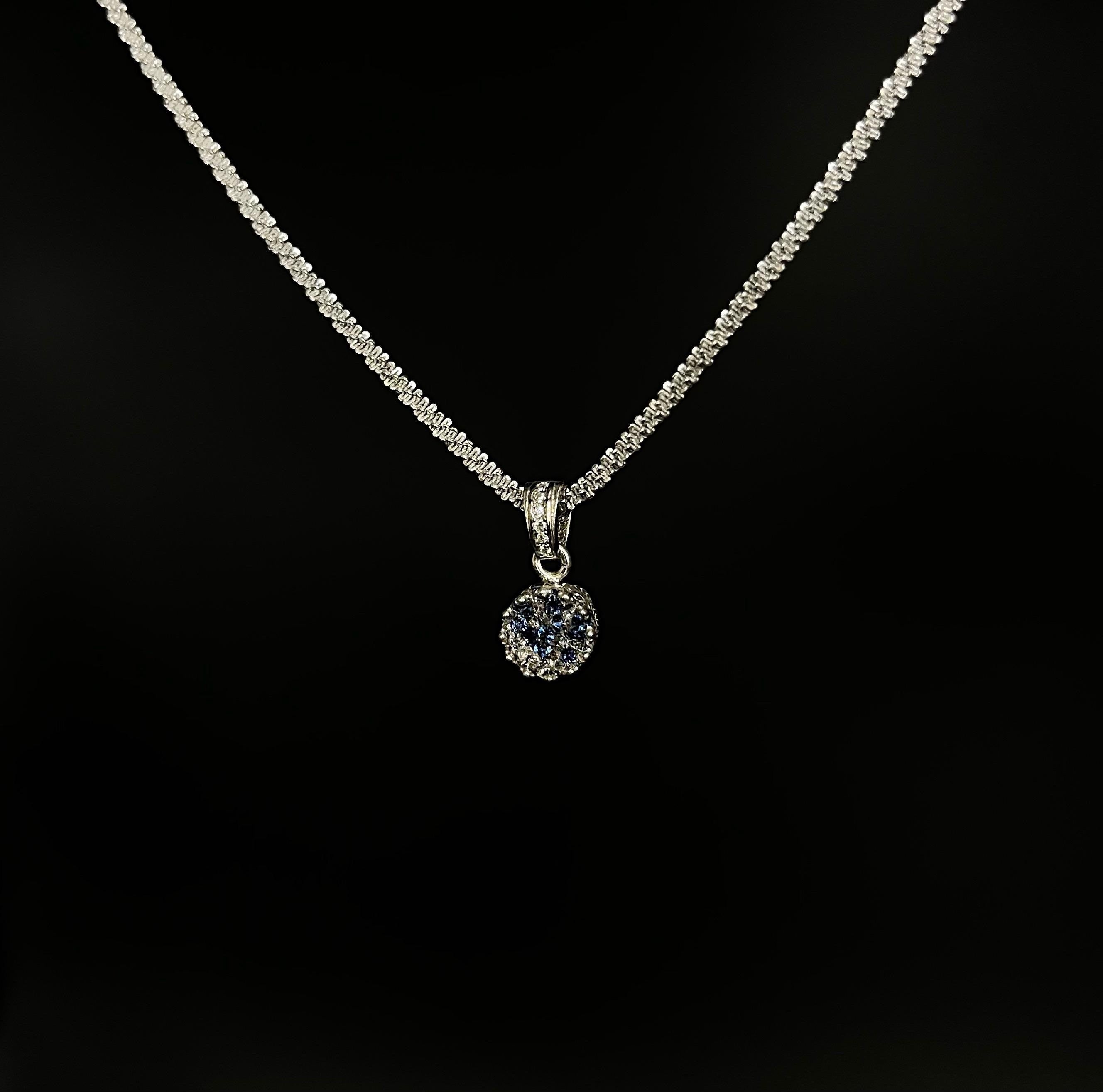 Königlicher Kronenanhänger mit Tansanit Brillianten und Diamanten in Epoxidharz – edel, einzigartig & handgefertigt (8 mm)
