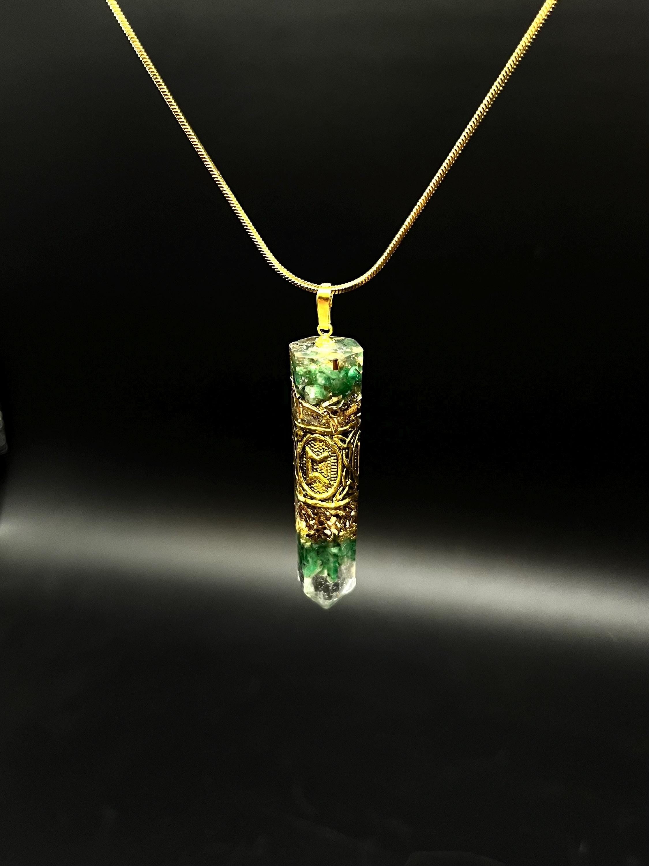 Smaragd Runen Amulett Orgonit Anhänger Mittelalter Schmuck aus echtem Smaragd für Gleichgewicht und emotionale Stabilität | Wikinger Schmuck