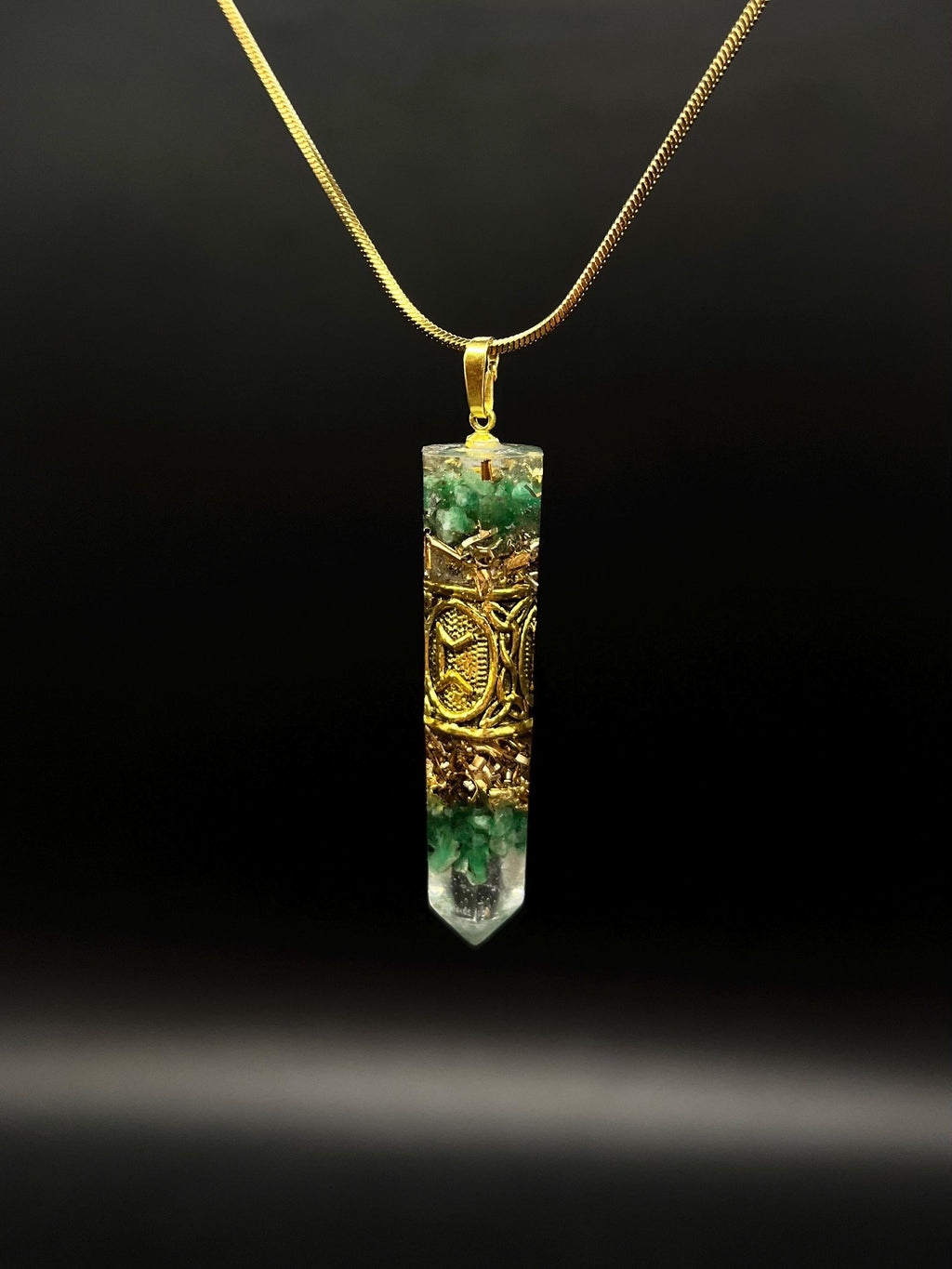 Smaragd Runen Amulett Orgonit Anhänger Mittelalter Schmuck aus echtem Smaragd für Gleichgewicht und emotionale Stabilität | Wikinger Schmuck