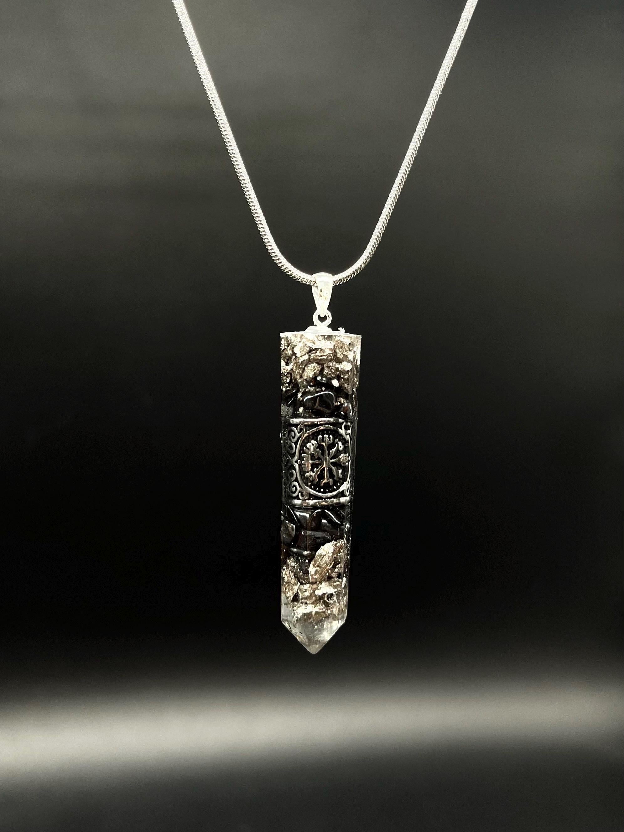 Vegvísir Orgonit Amulett – Hämatit, Bergkristall & Silber für Schutz, Erdung, Orientierung und Führung | Schutzamulett und Wikingerschmuck